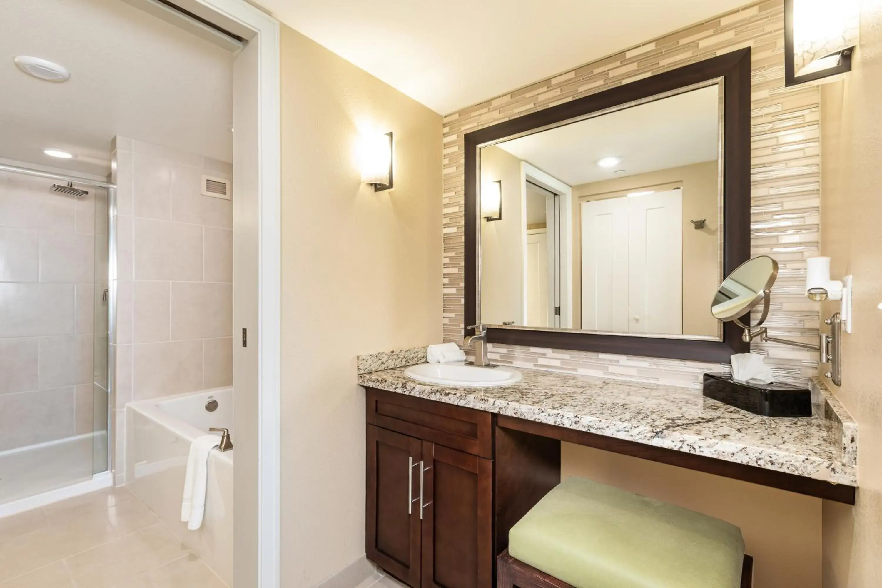 Two-Bedroom Suite in The Berkley, Las Vegas Two-Bedroom Suite in The Berkley, Las Vegas