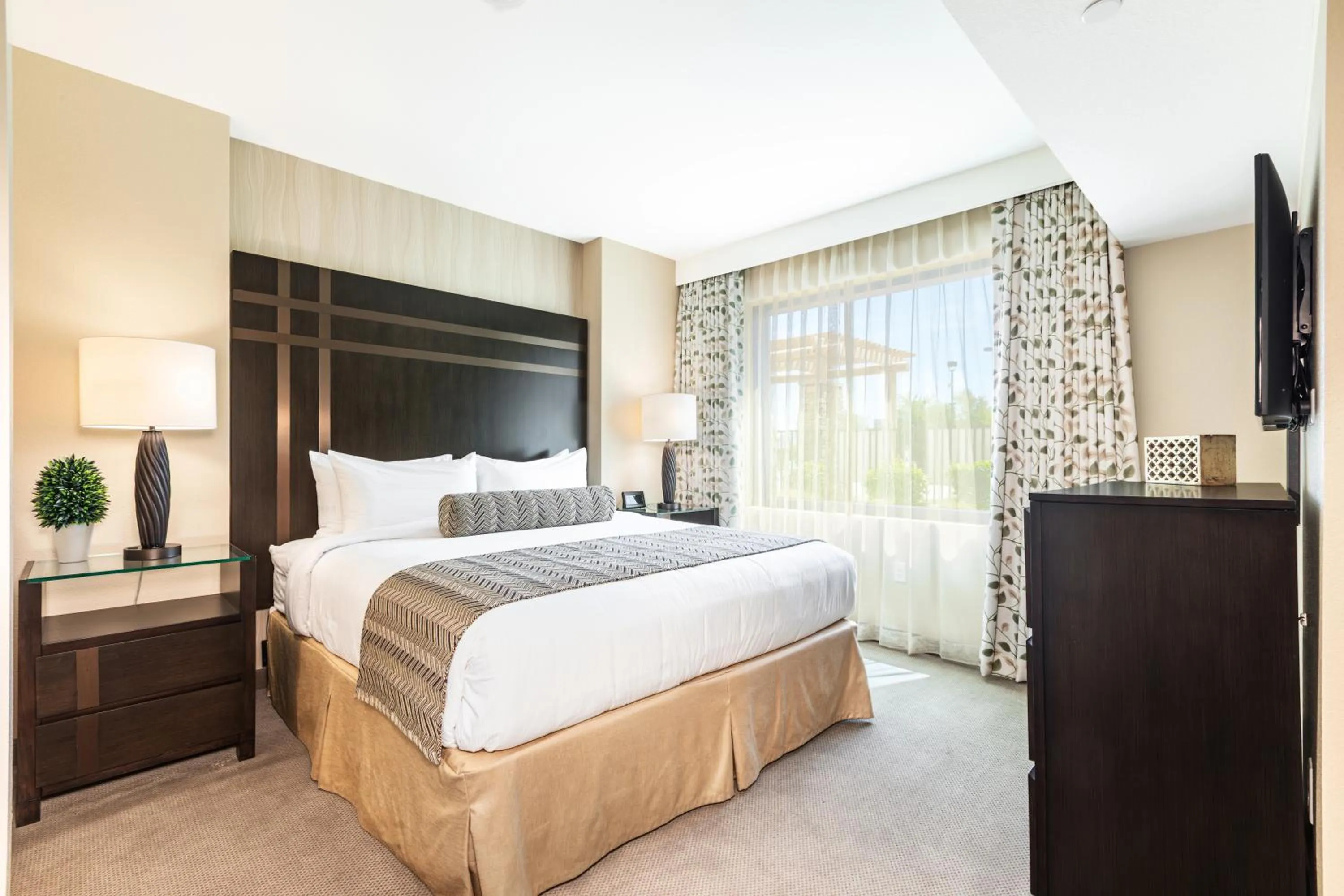 Bedroom, Bed in The Berkley, Las Vegas