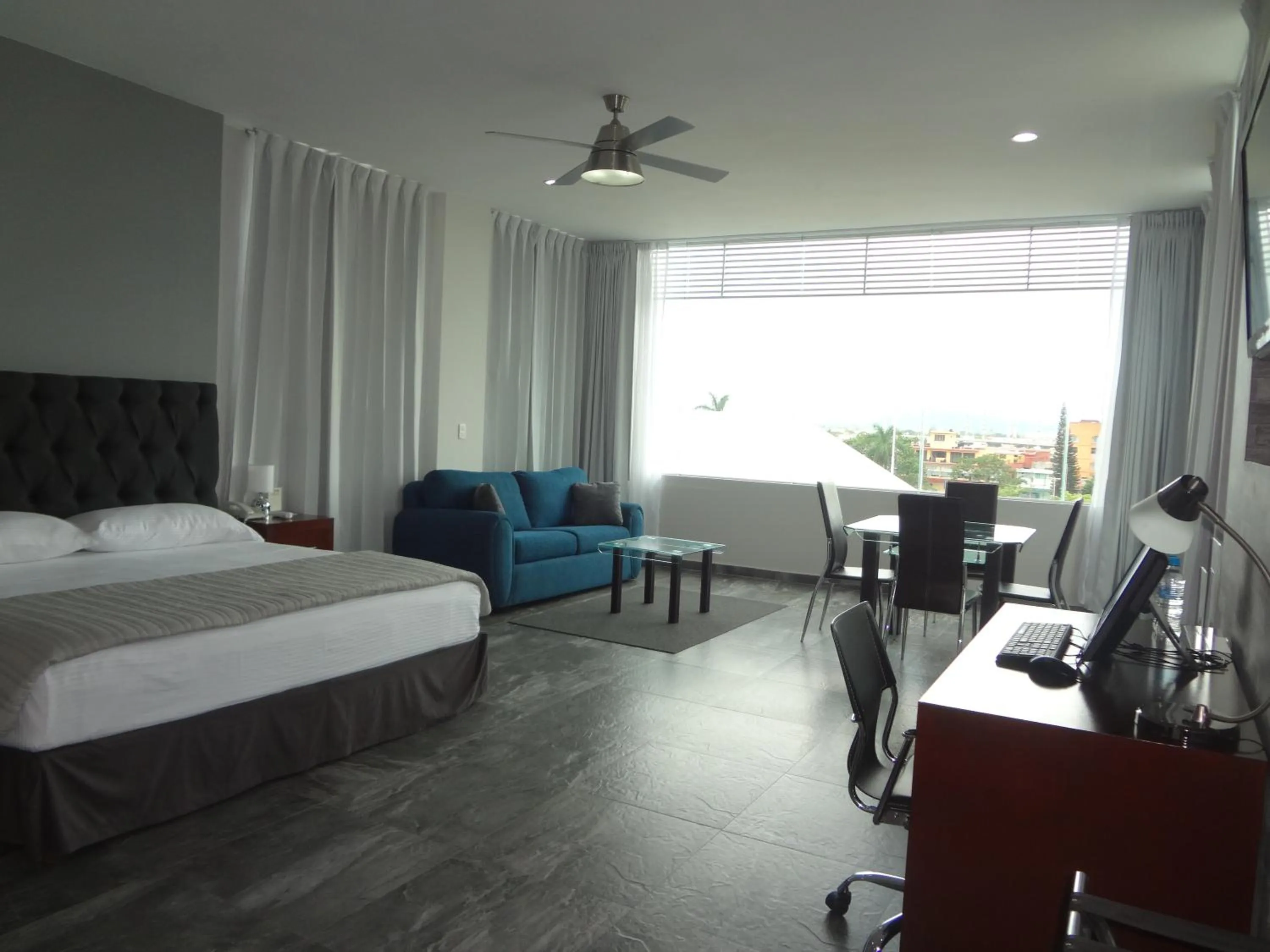 Bed in Hotel Civic Express