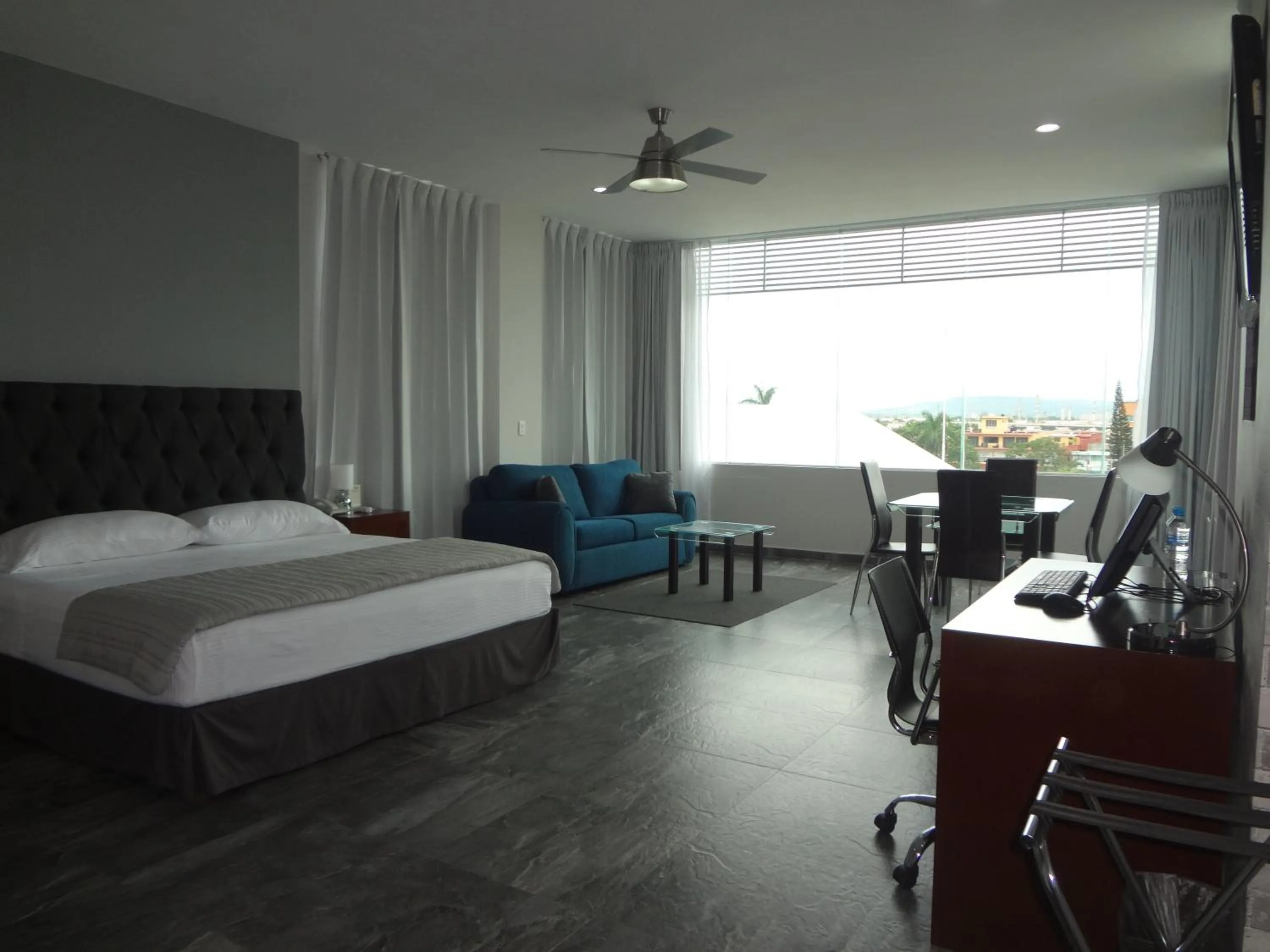 Bed in Hotel Civic Express