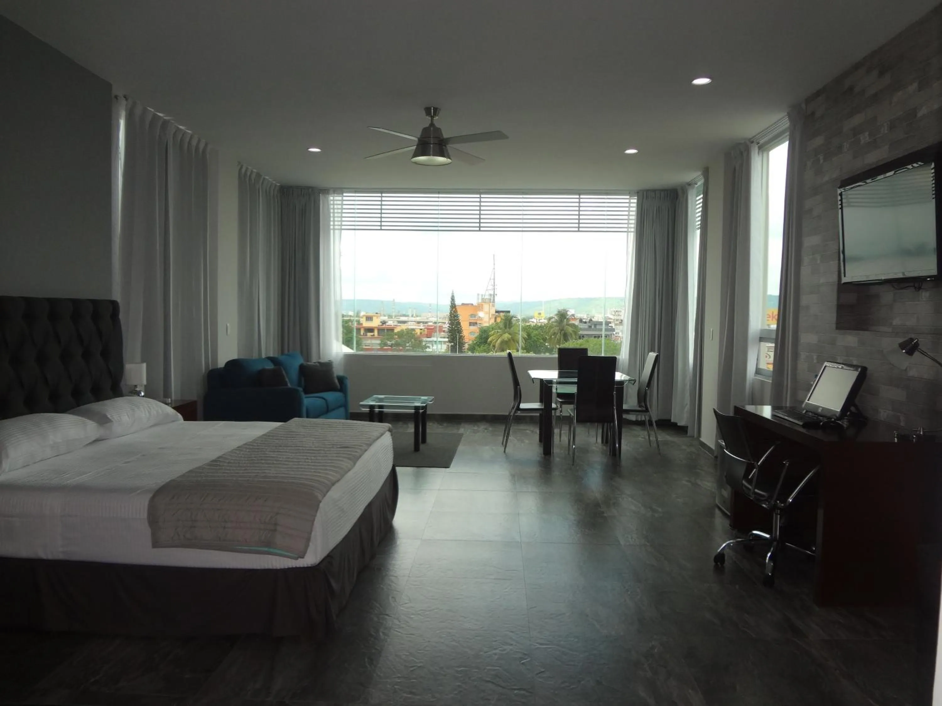 Bed in Hotel Civic Express