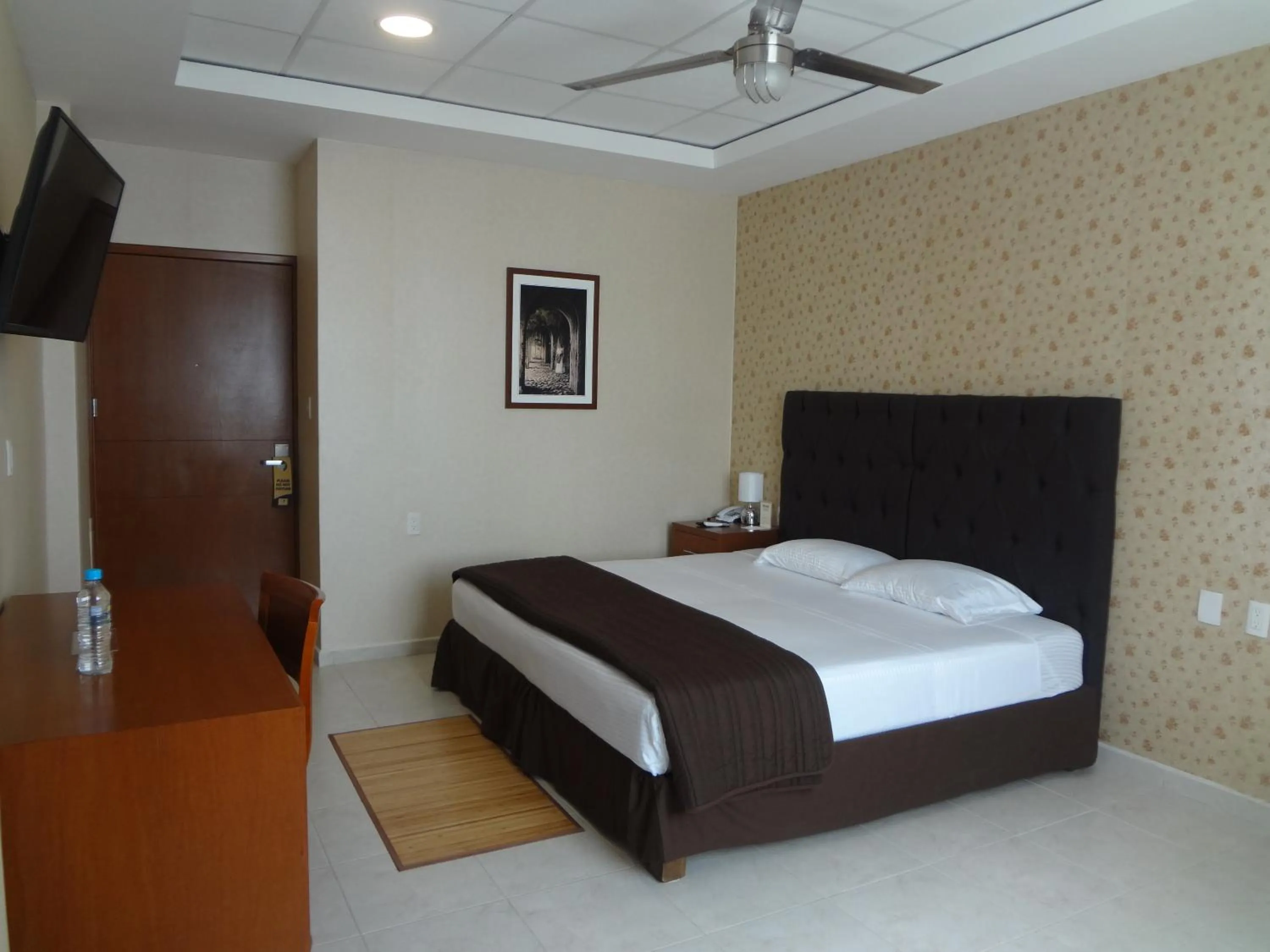 Bed in Hotel Civic Express