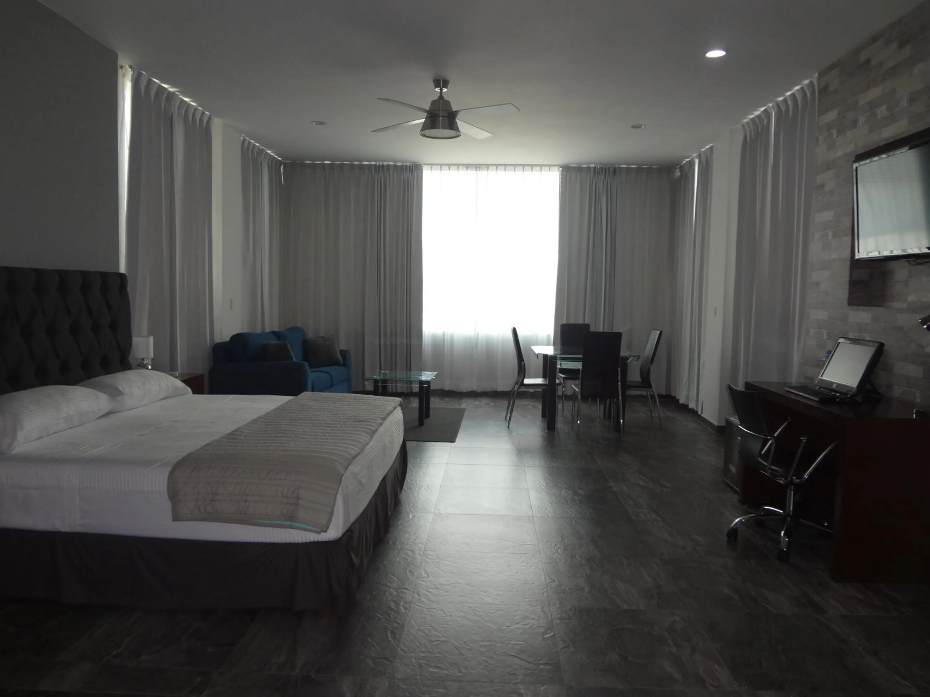 Bed in Hotel Civic Express