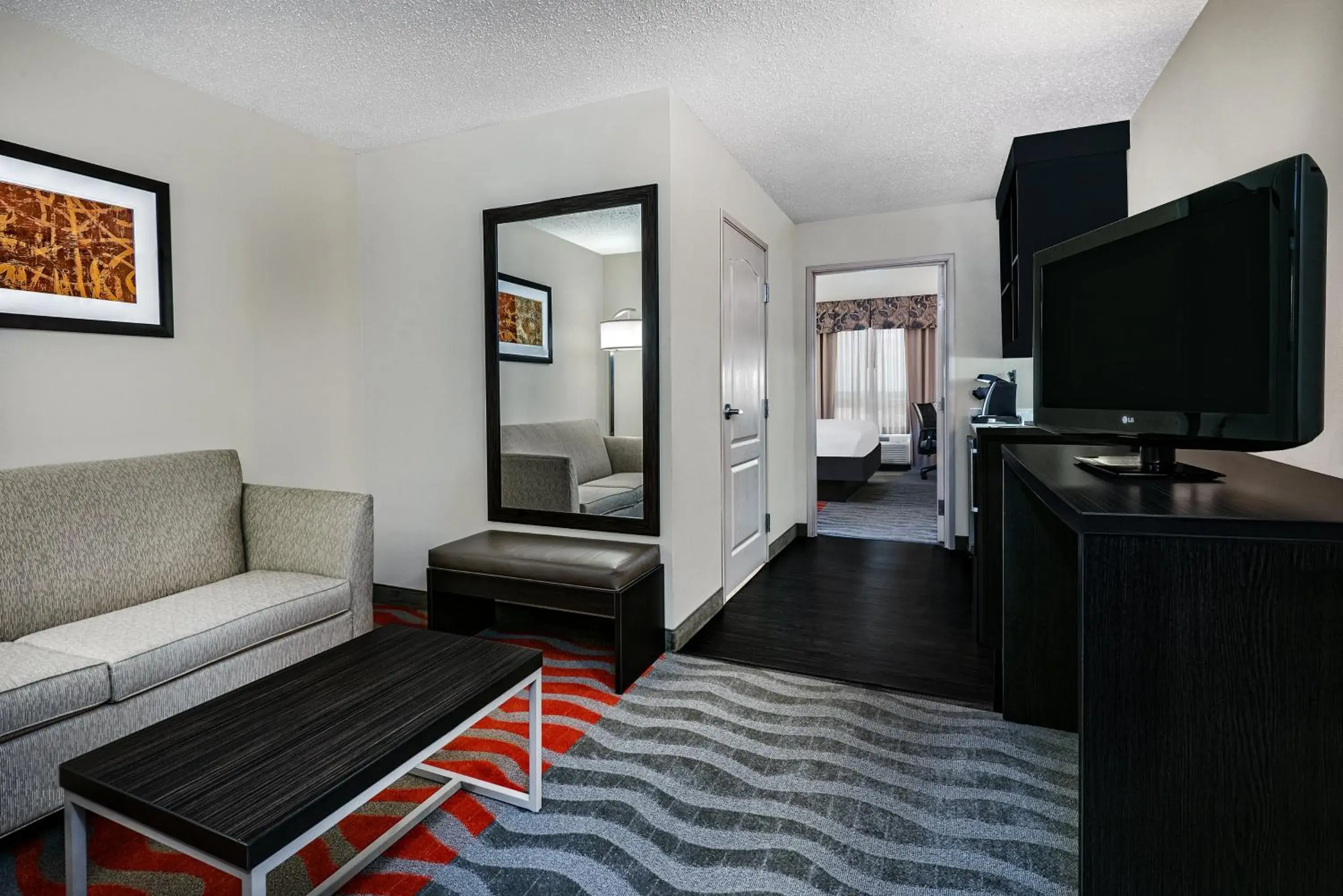 Suite with Mobility Accessible Tub - Non-Smoking in Holiday Inn & Suites College Station-Aggieland by IHG Suite with Mobility Accessible Tub - Non-Smoking in Holiday Inn & Suites College Station-Aggieland by IHG