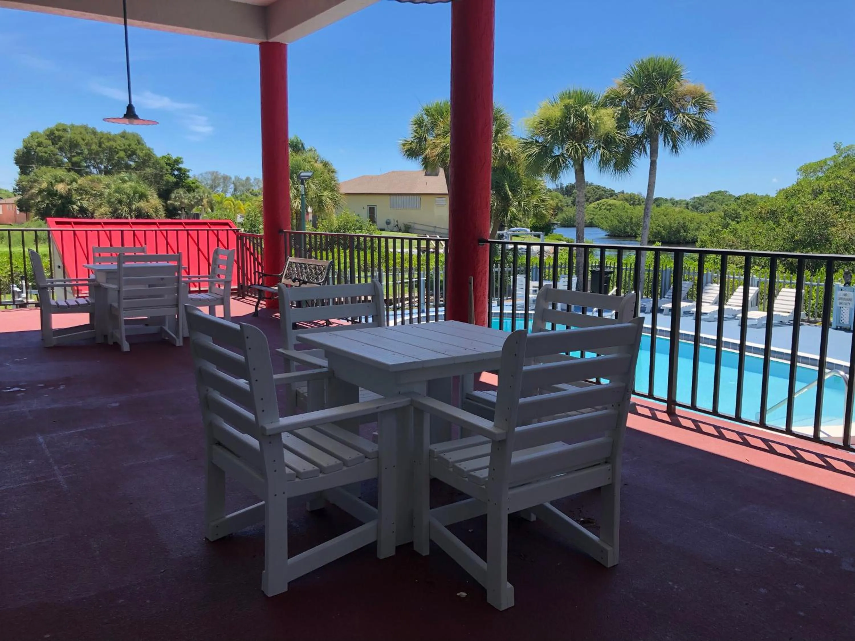 Balcony/Terrace in Sun Coast Inn