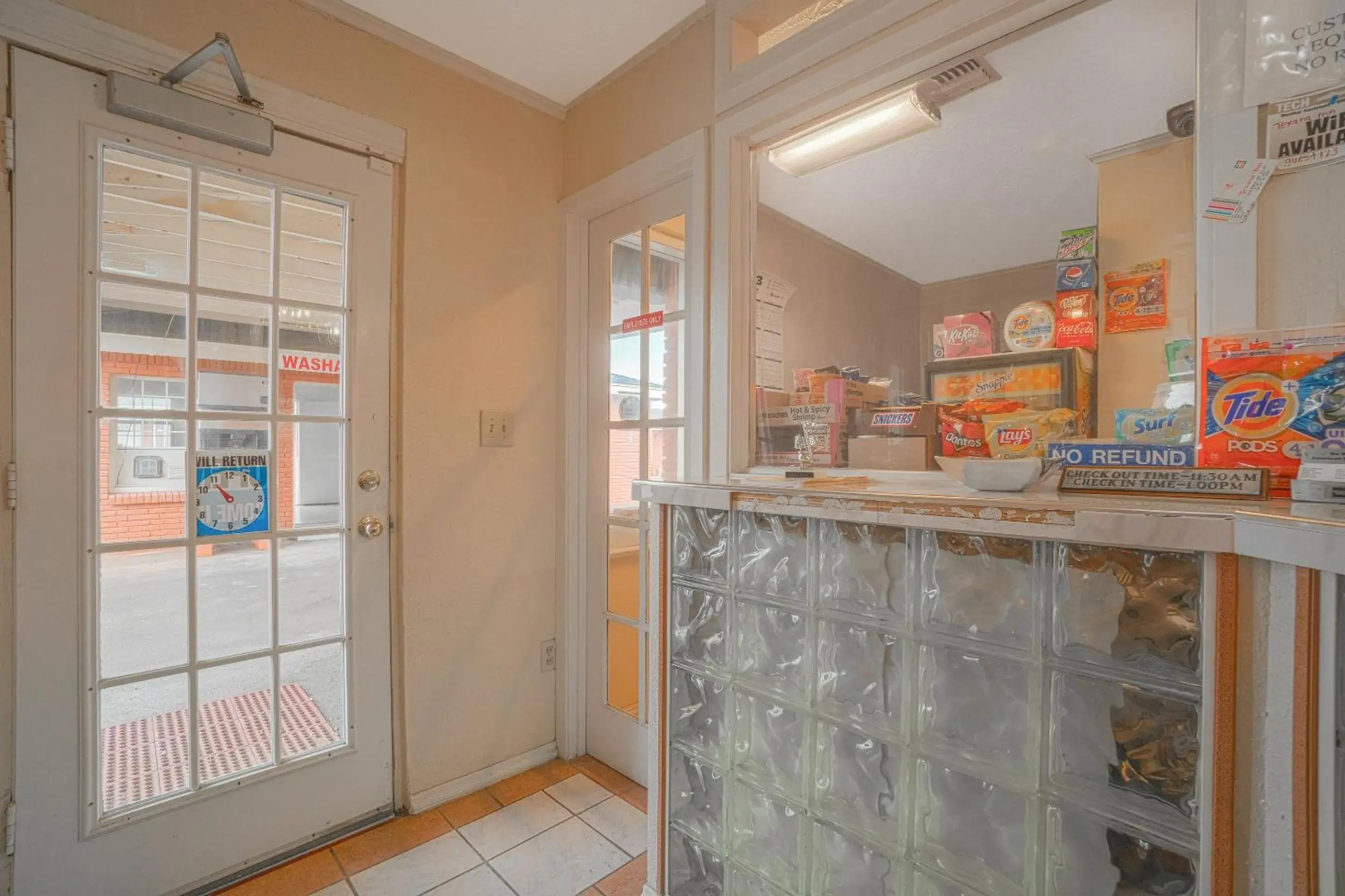 Lobby or reception in Texana Inn Edna By OYO Lobby or reception in Texana Inn Edna By OYO