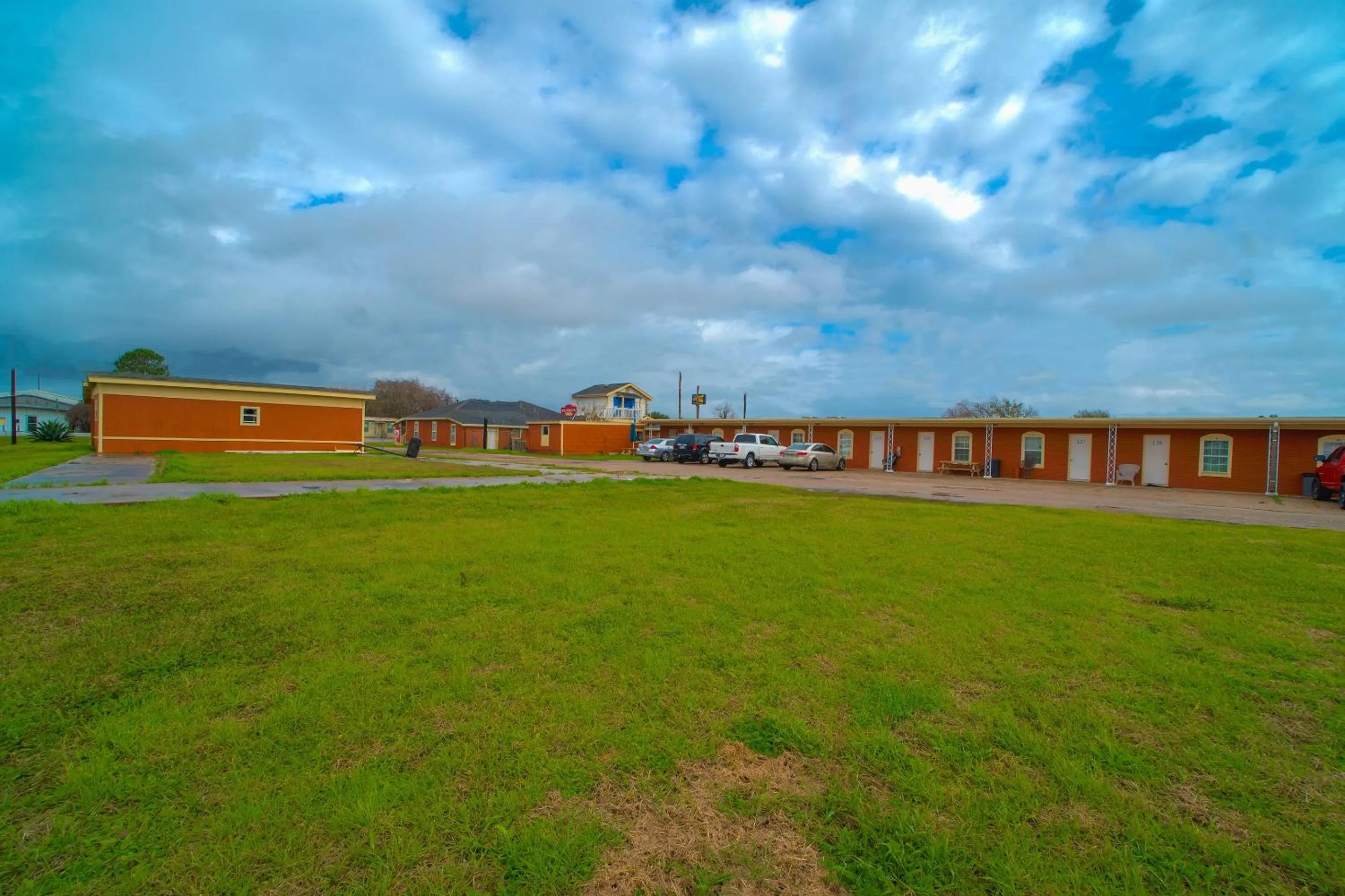 Facade/entrance in Texana Inn Edna By OYO