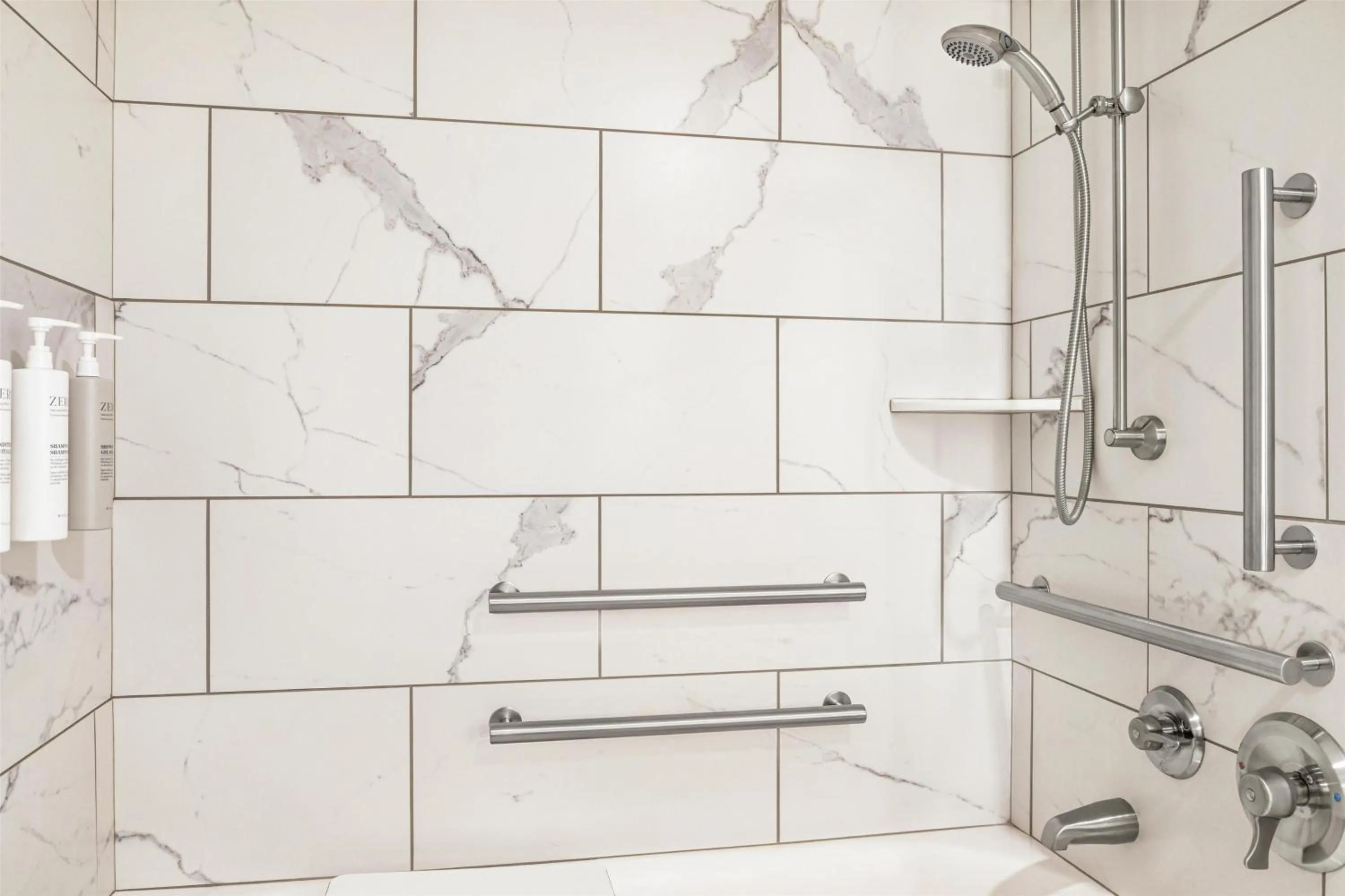 Bathroom in Hampton Inn Virginia Beach-Oceanfront South