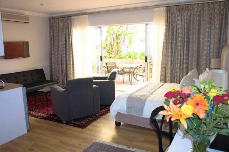 Studio - single occupancy in Cinnamon House Bed & Breakfast