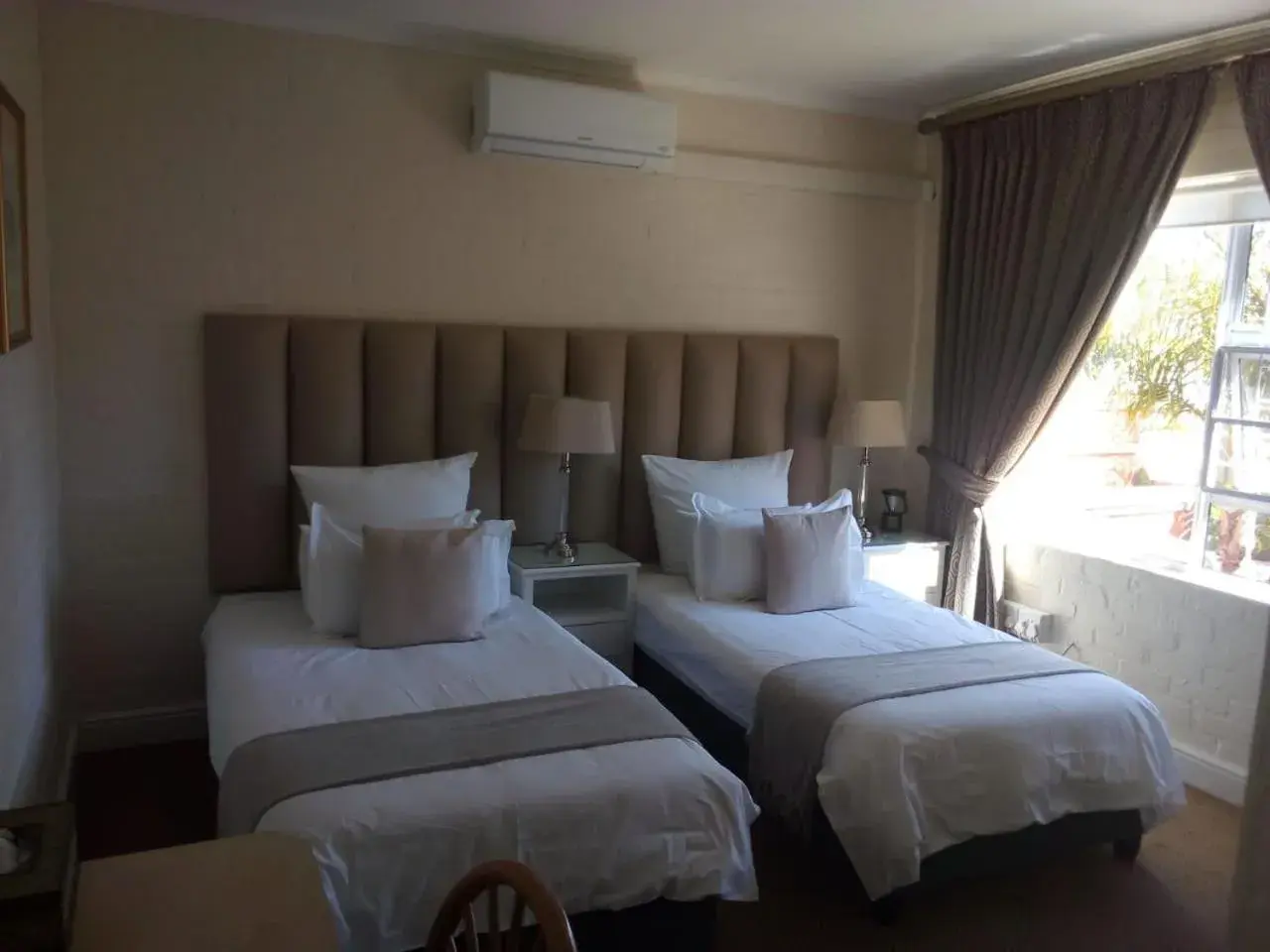 Twin Room - single occupancy in Cinnamon House Bed & Breakfast Twin Room - single occupancy in Cinnamon House Bed & Breakfast