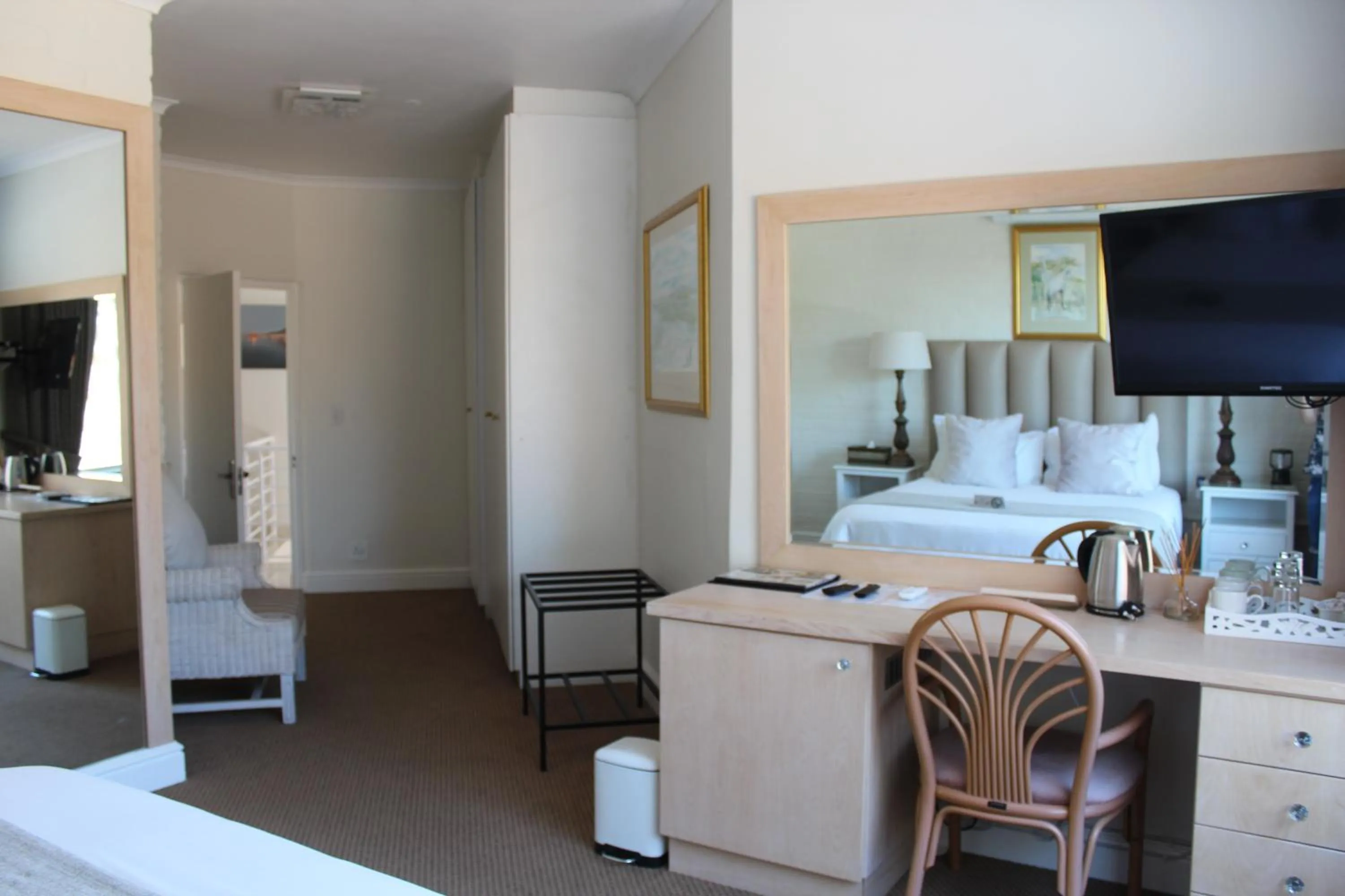 Bedroom, Bed in Cinnamon House Bed & Breakfast