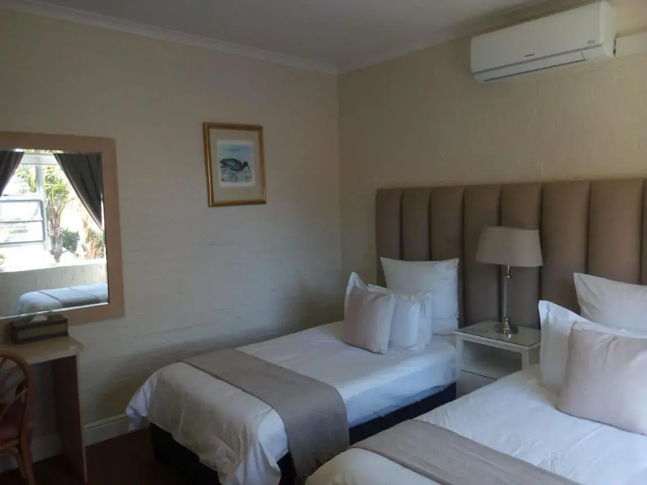 Twin Room - single occupancy in Cinnamon House Bed & Breakfast Twin Room - single occupancy in Cinnamon House Bed & Breakfast