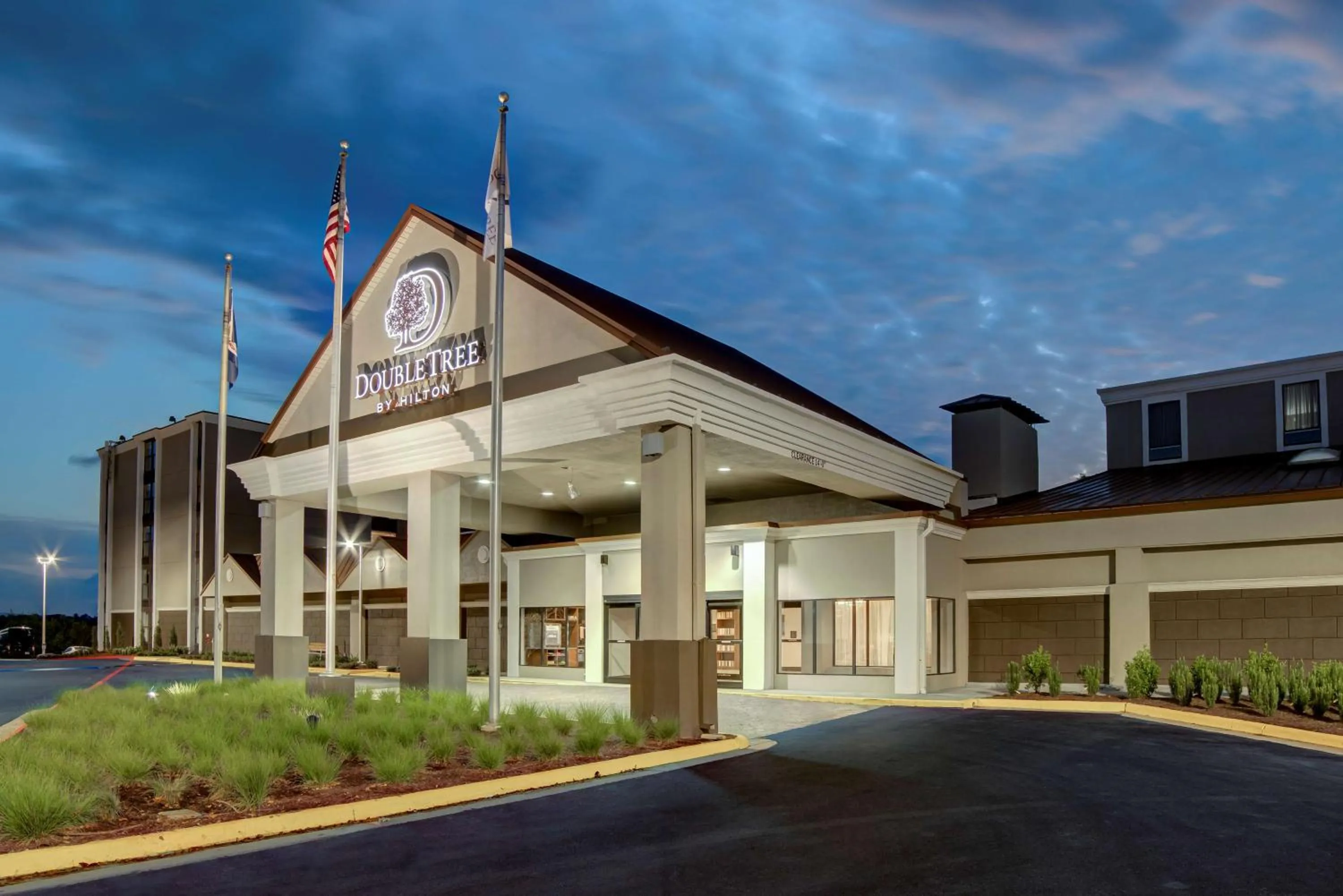 Property building in Doubletree by Hilton Harrisonburg