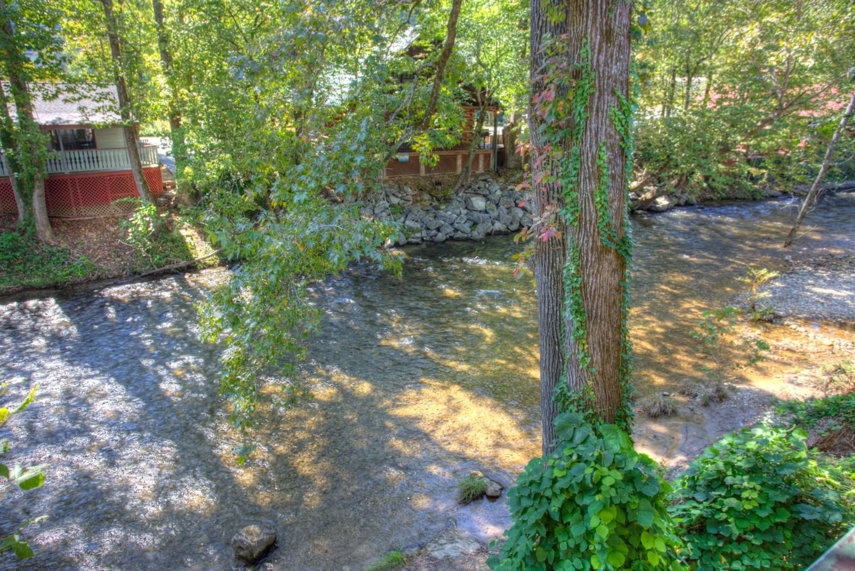 Natural landscape in Hofbrau Riverfront Hotel