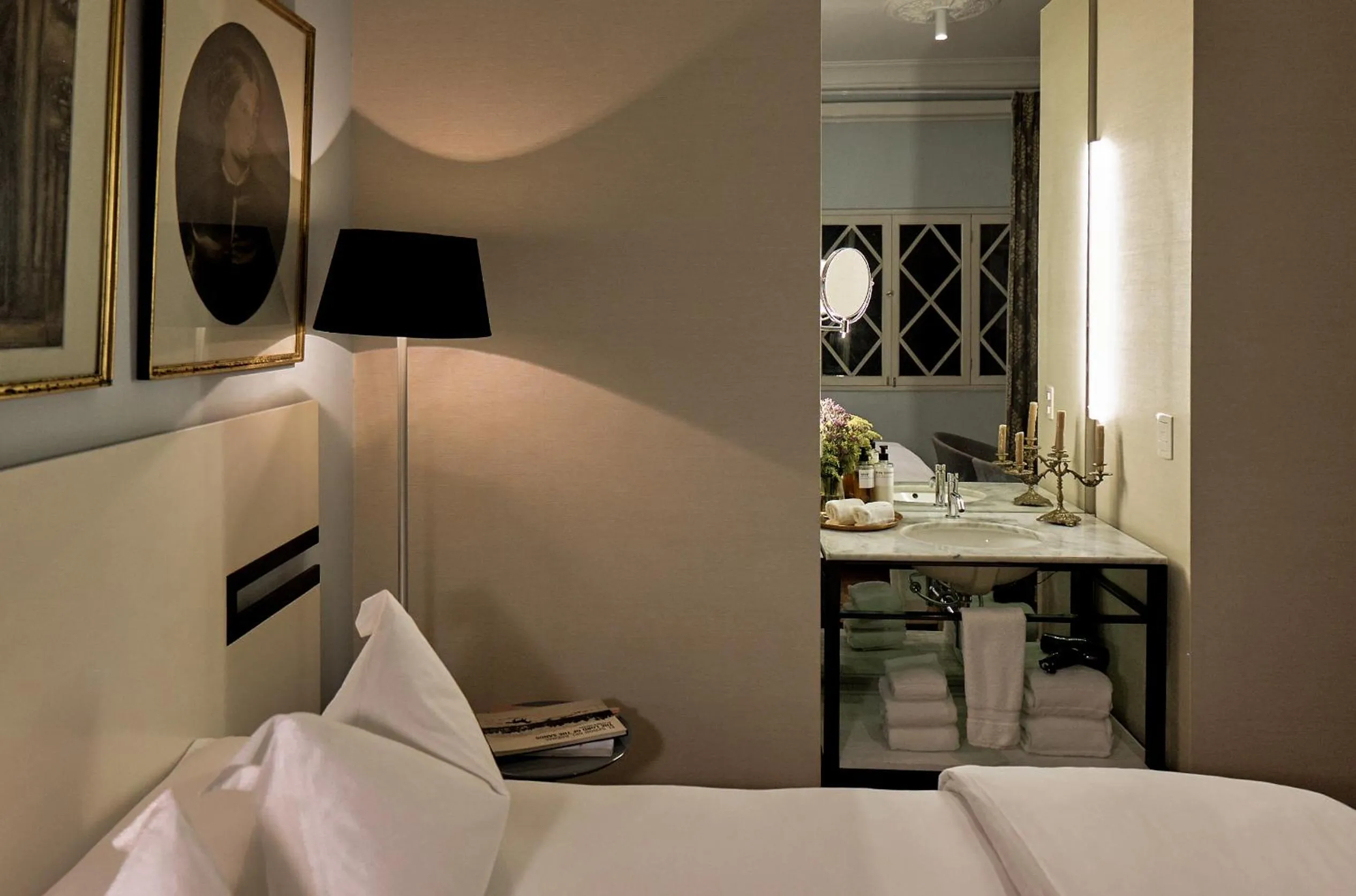 Bedroom, Bed in Atemporal by Andean