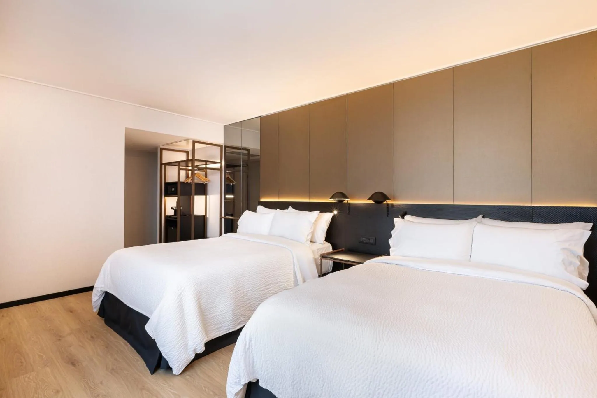 Photo of the whole room, Bed in Holiday Inn Express Santiago Las Condes by IHG