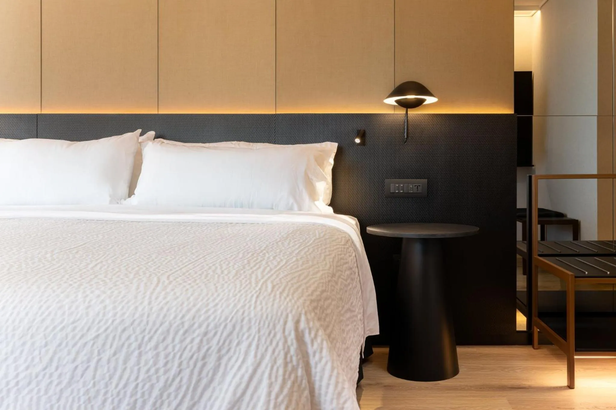 Photo of the whole room, Bed in Holiday Inn Express Santiago Las Condes by IHG