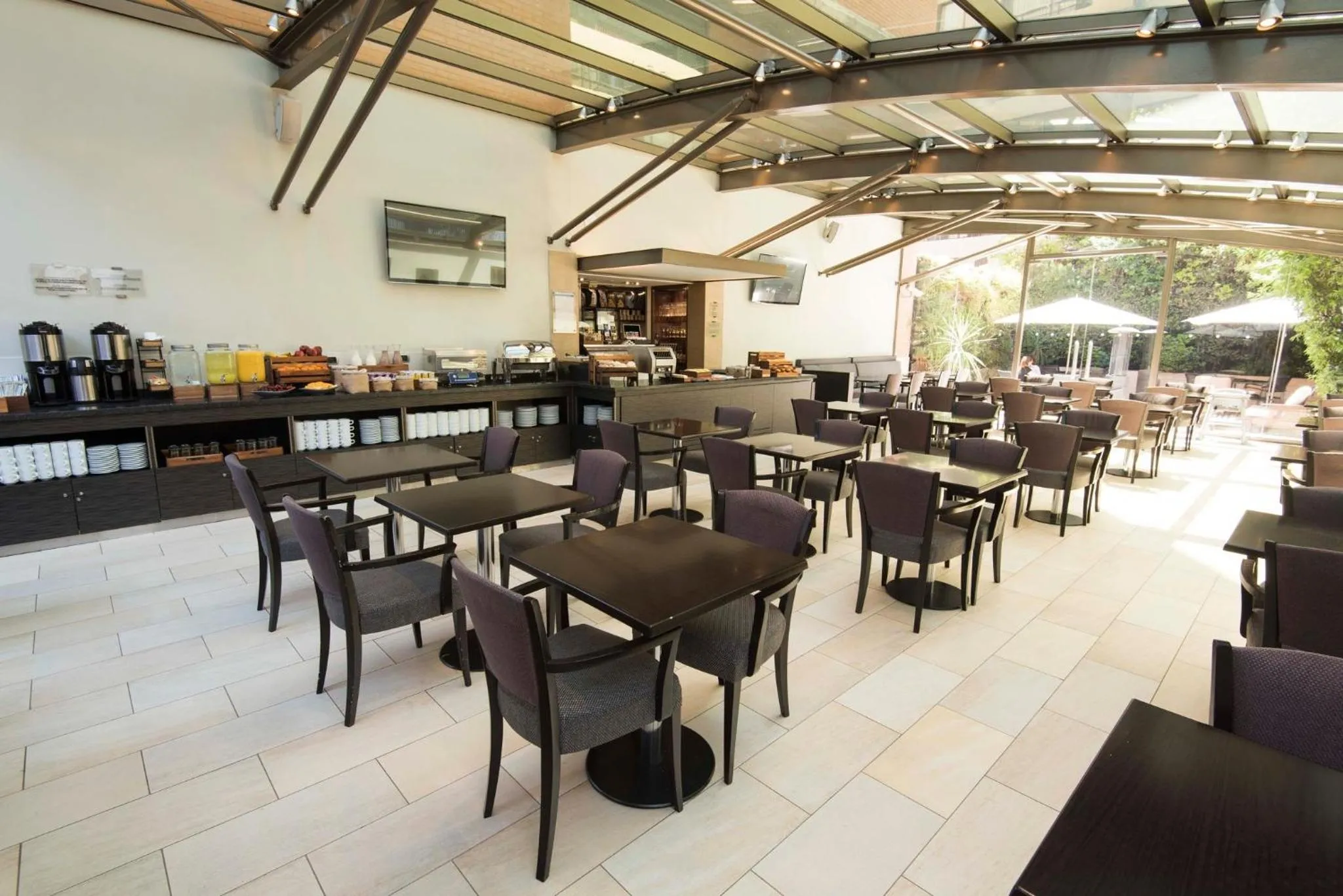 Breakfast in Holiday Inn Express Santiago Las Condes by IHG