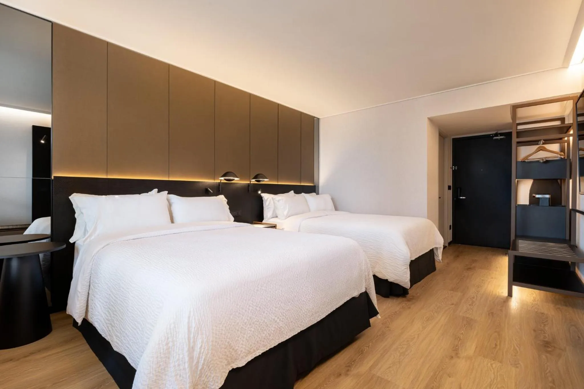Photo of the whole room, Bed in Holiday Inn Express Santiago Las Condes by IHG
