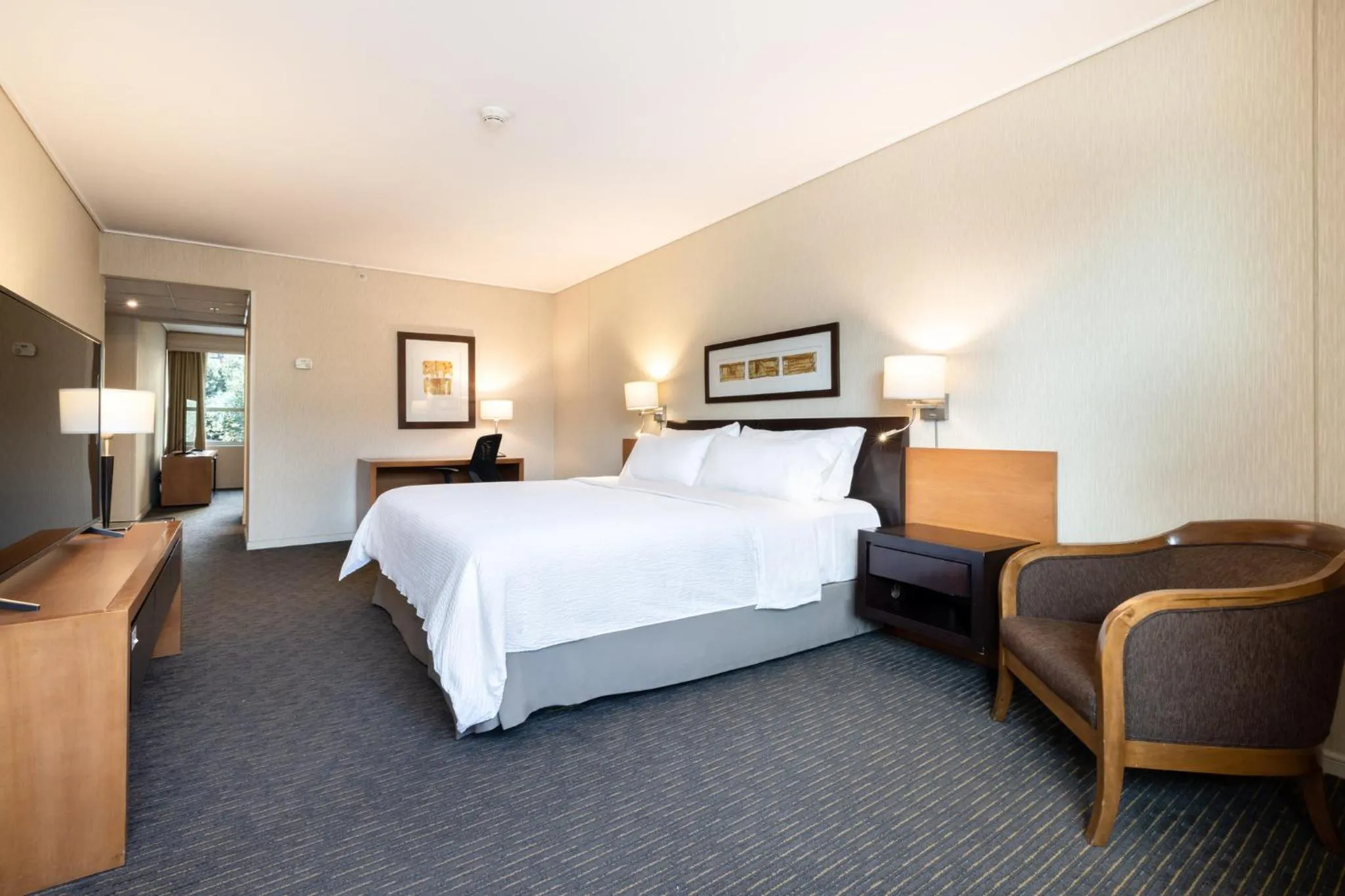 Photo of the whole room, Bed in Holiday Inn Express Santiago Las Condes by IHG