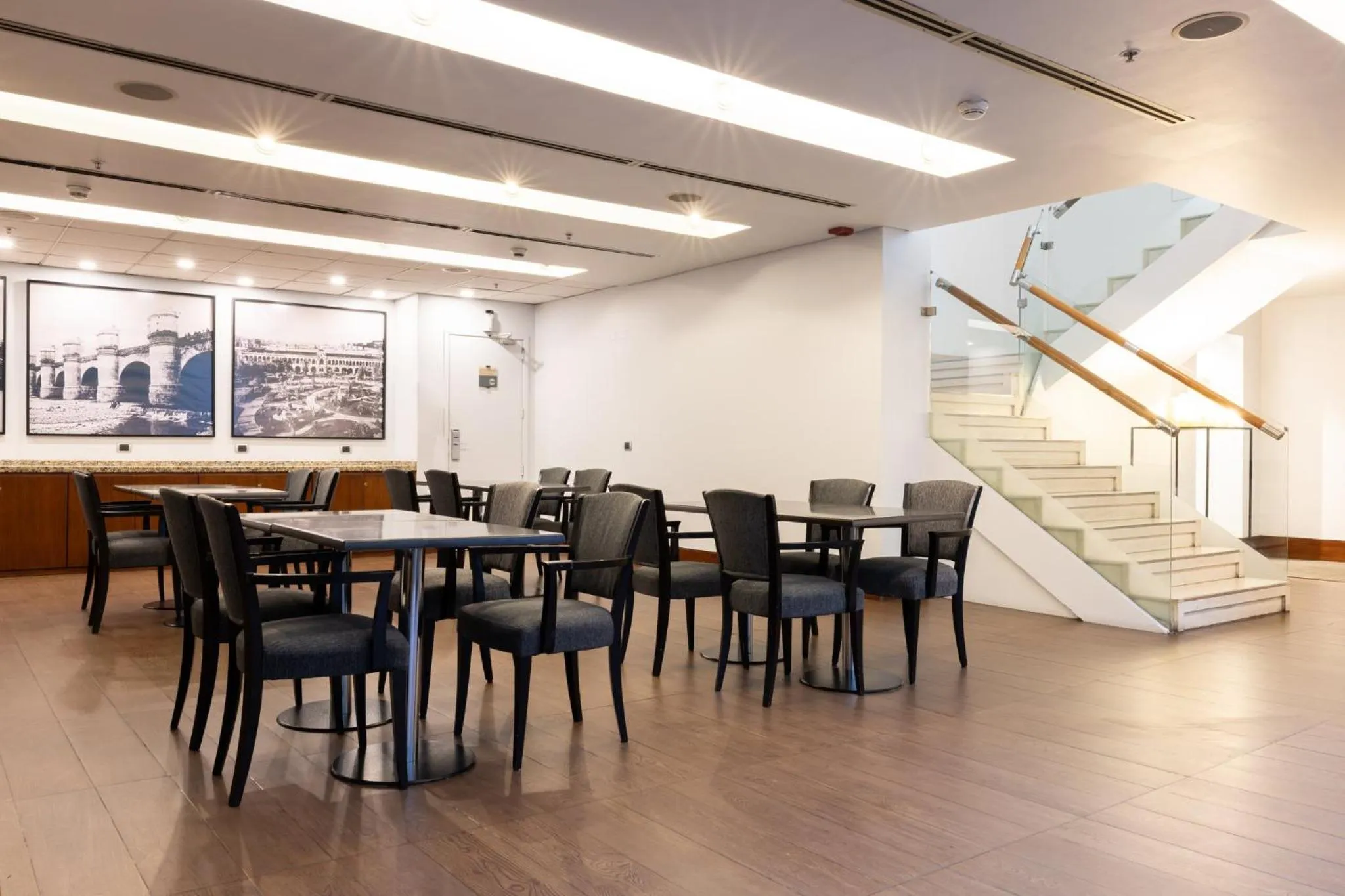 Meeting/conference room in Holiday Inn Express Santiago Las Condes by IHG