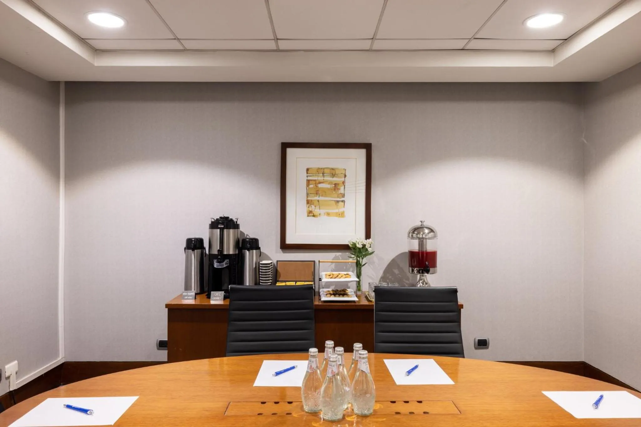 Meeting/conference room in Holiday Inn Express Santiago Las Condes by IHG