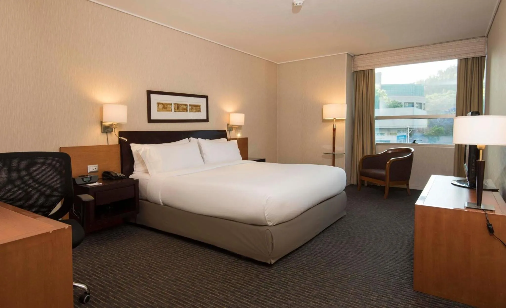 Photo of the whole room, Bed in Holiday Inn Express Santiago Las Condes by IHG