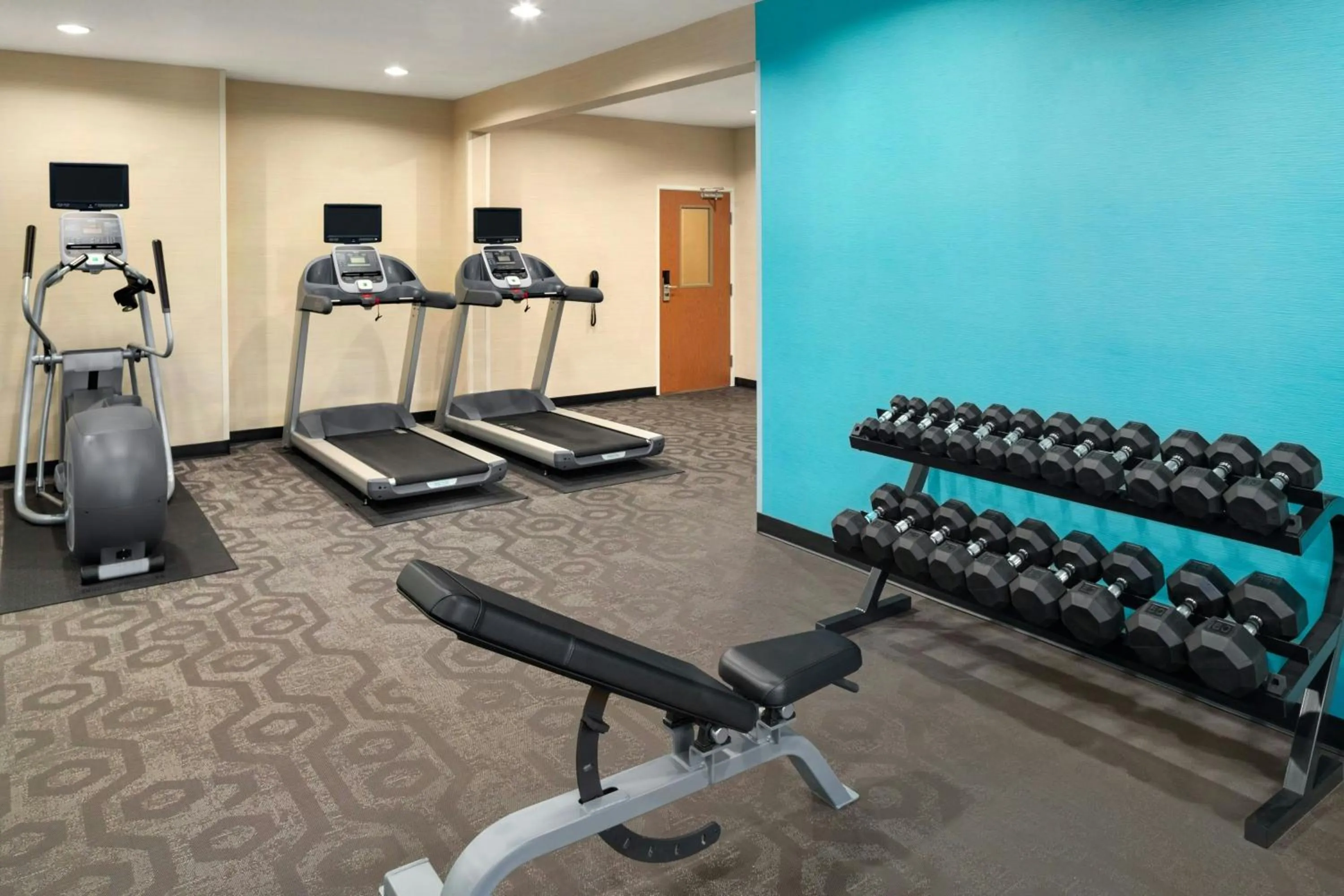 Fitness centre/facilities in Fairfield Inn & Suites Lima
