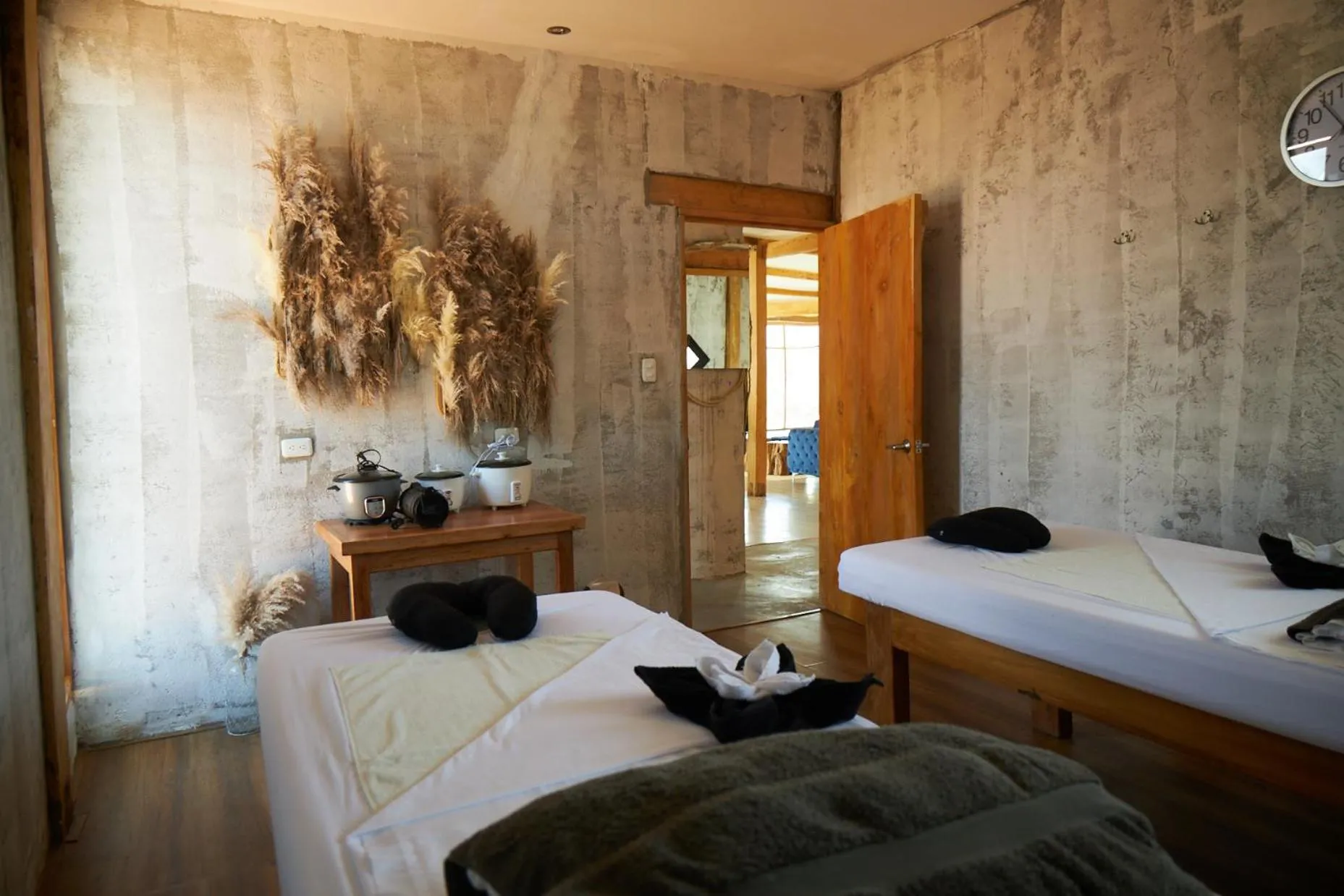 Tunas & Cabras Hotel