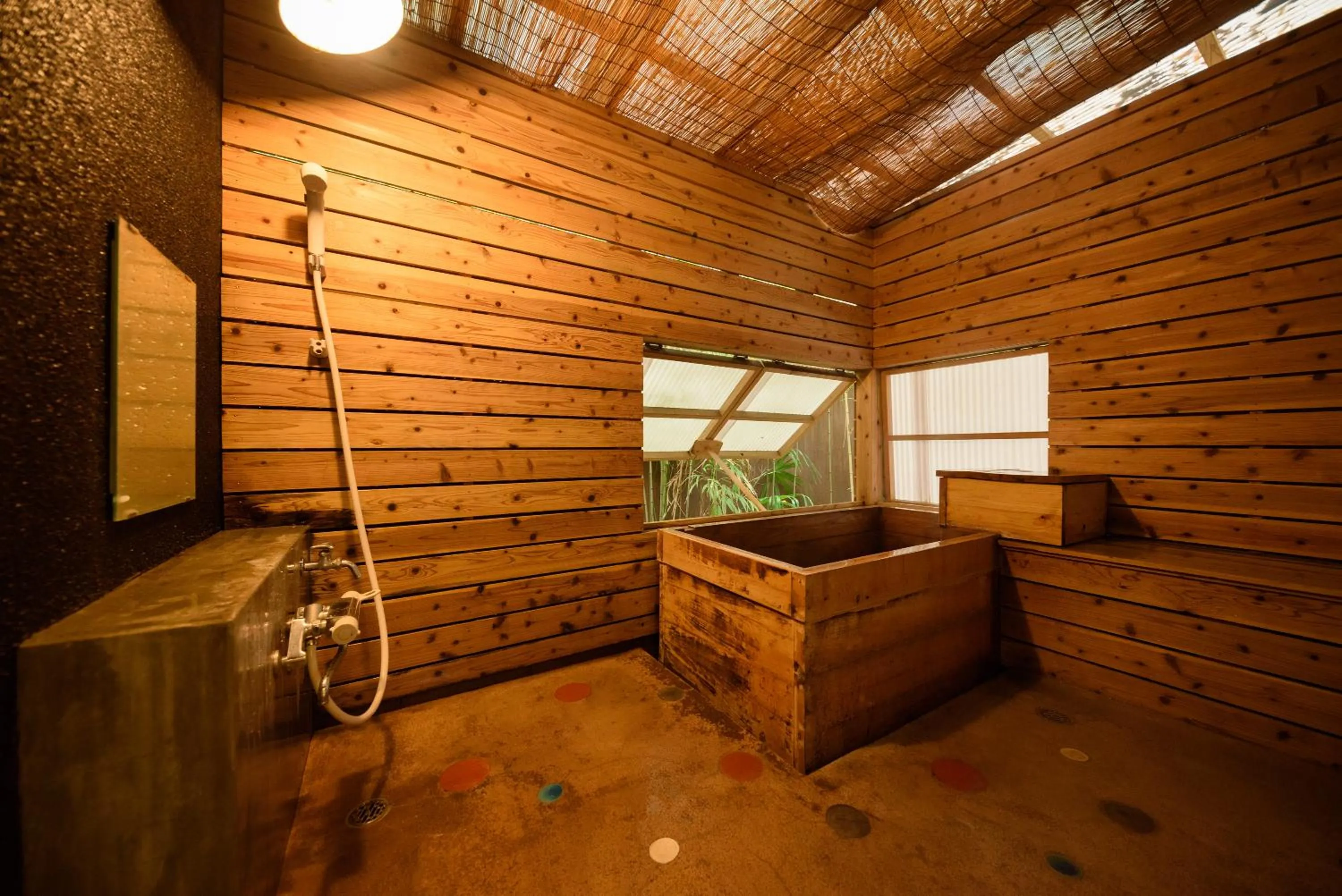 Hot Spring Bath in Yufuin Iyotomi