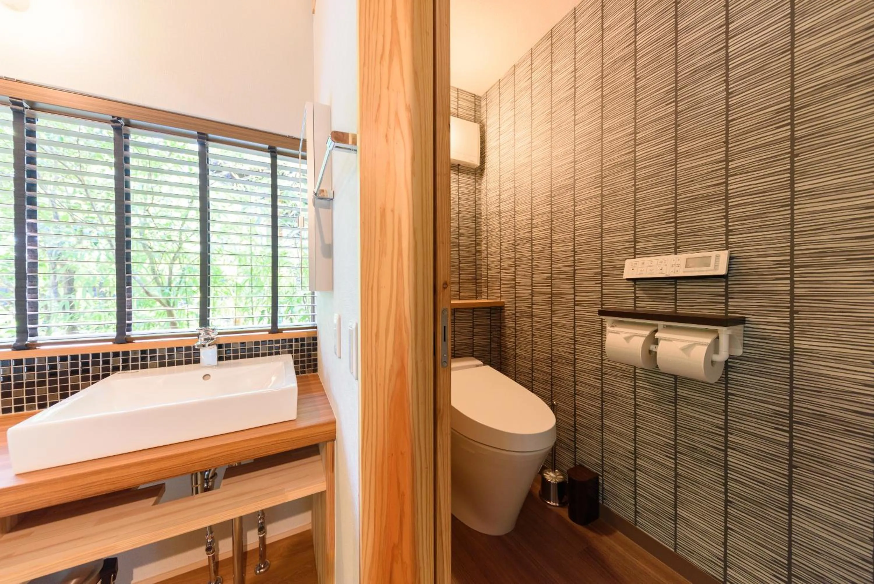 Toilet in Yufuin Iyotomi