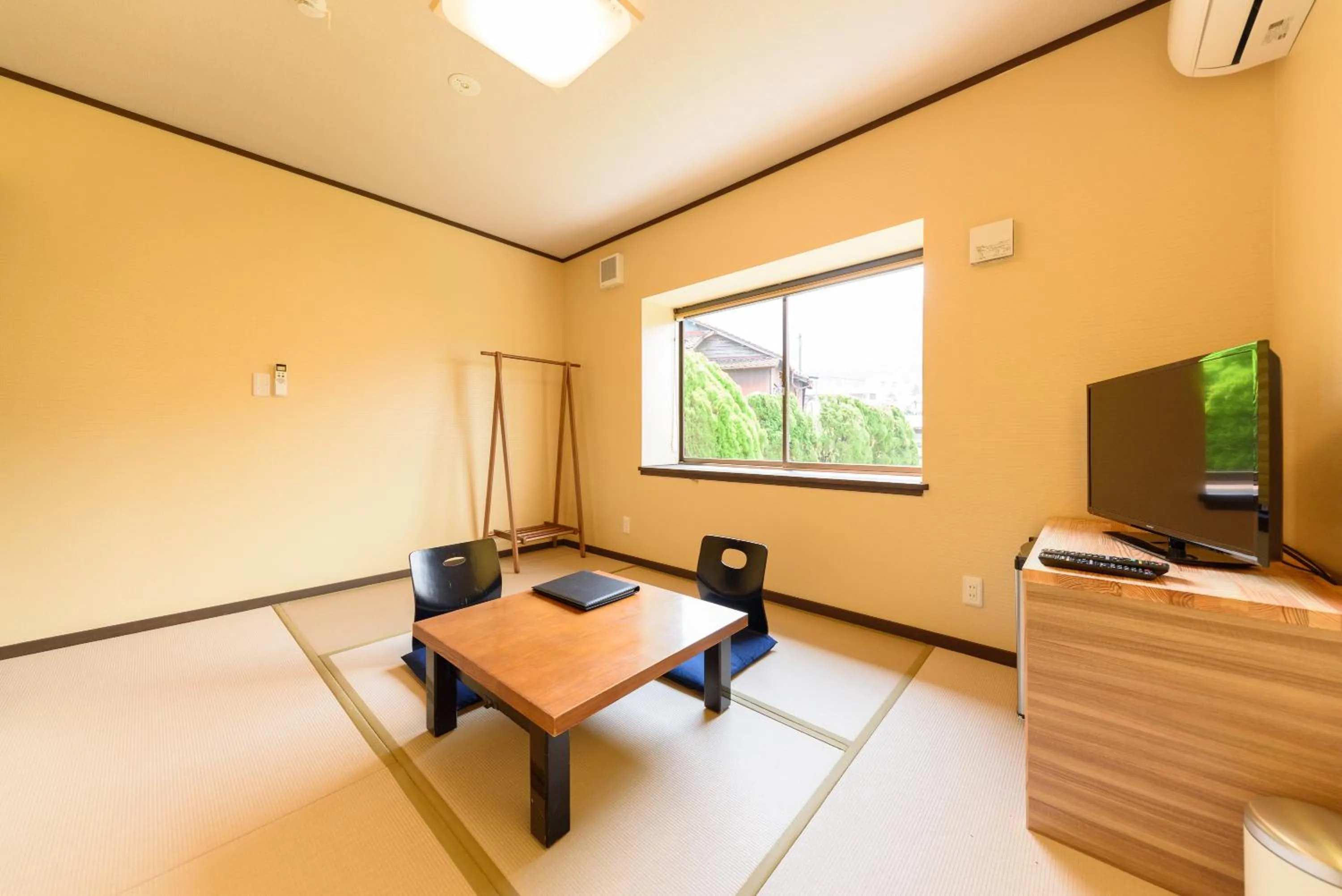 Photo of the whole room in Yufuin Iyotomi