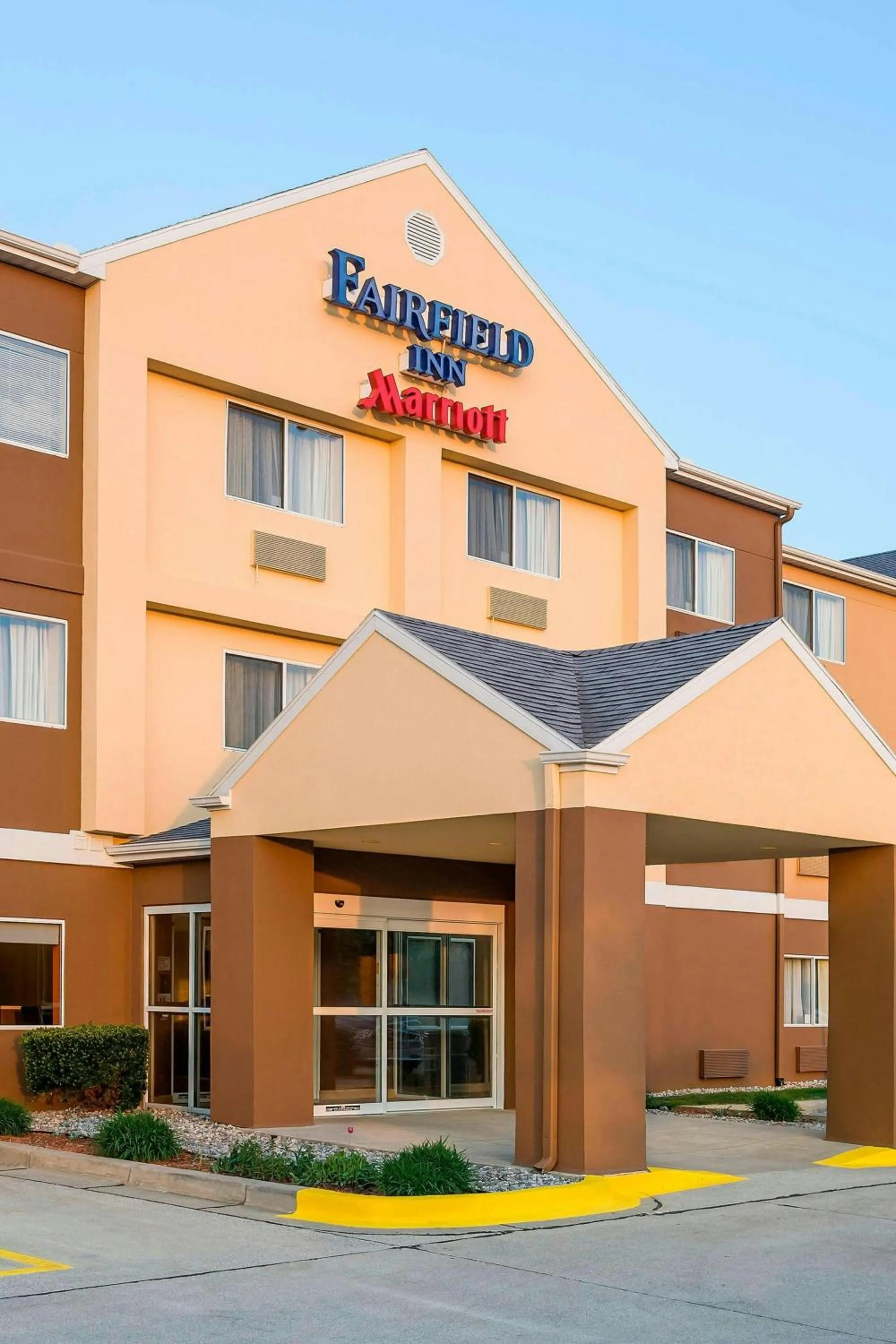 Property building in Fairfield Inn & Suites Ashland