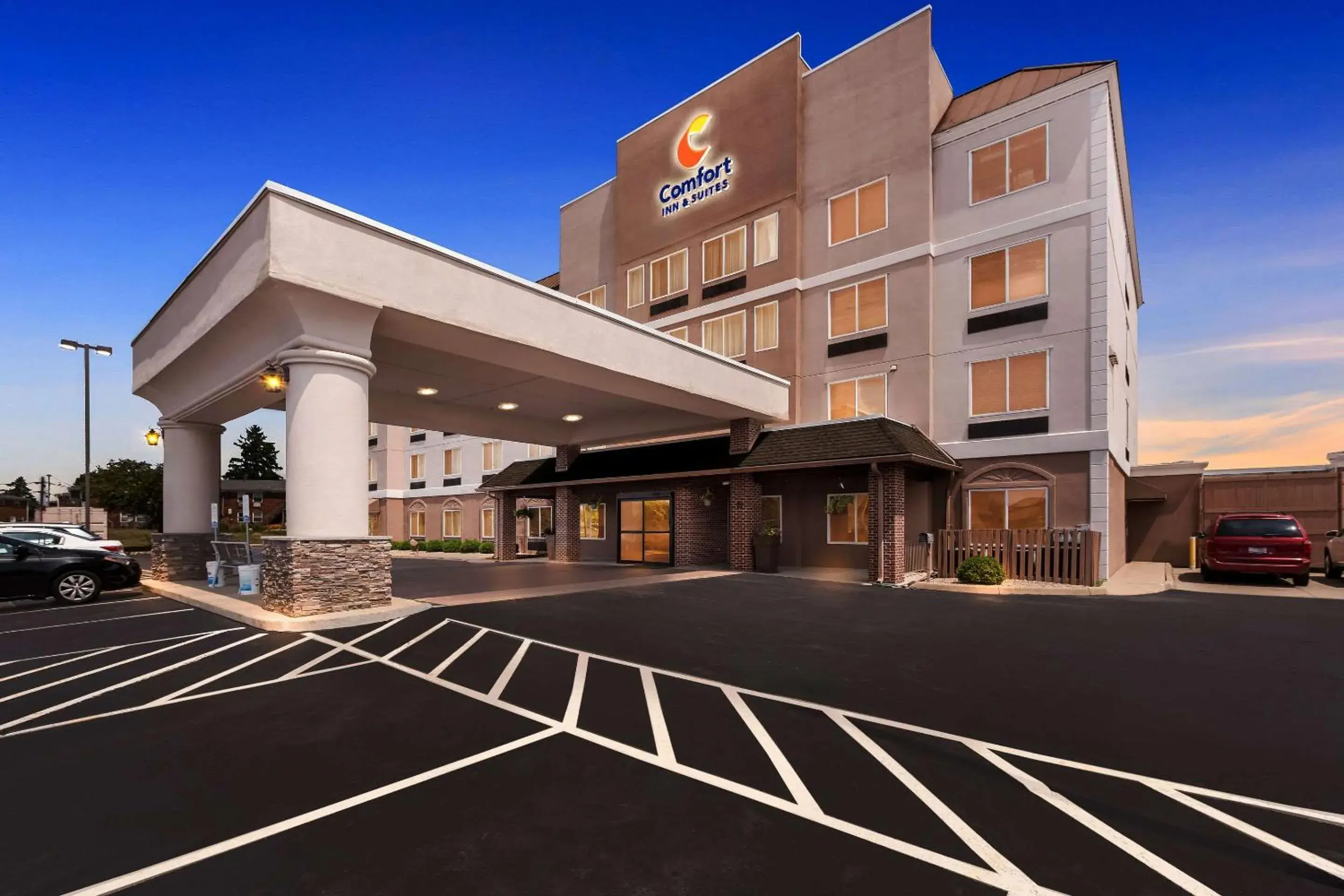 Property building in Comfort Inn & Suites Heath - Newark South Property building in Comfort Inn & Suites Heath - Newark South