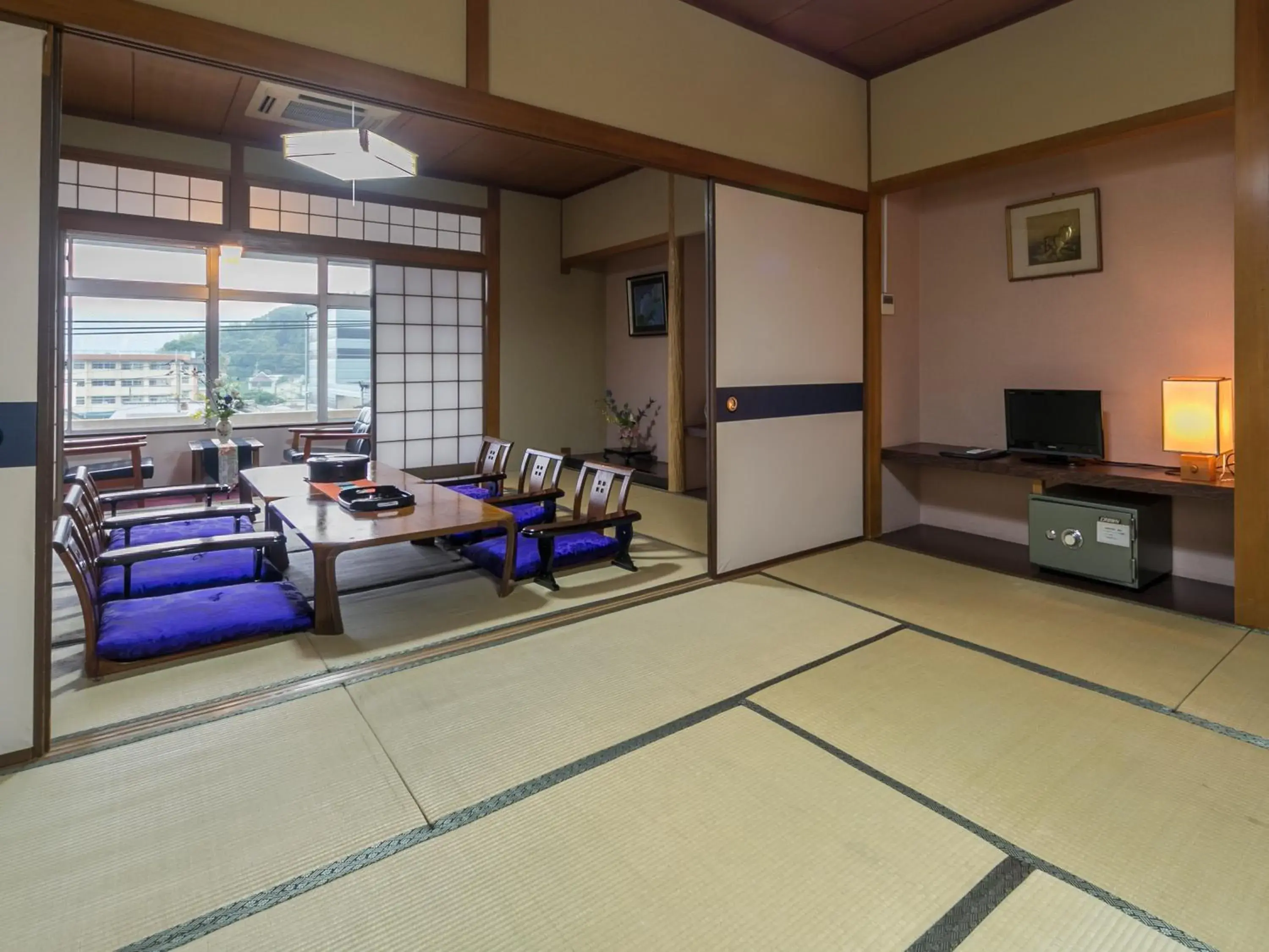 Photo of the whole room in Riverside Hotel Shoei Photo of the whole room in Riverside Hotel Shoei