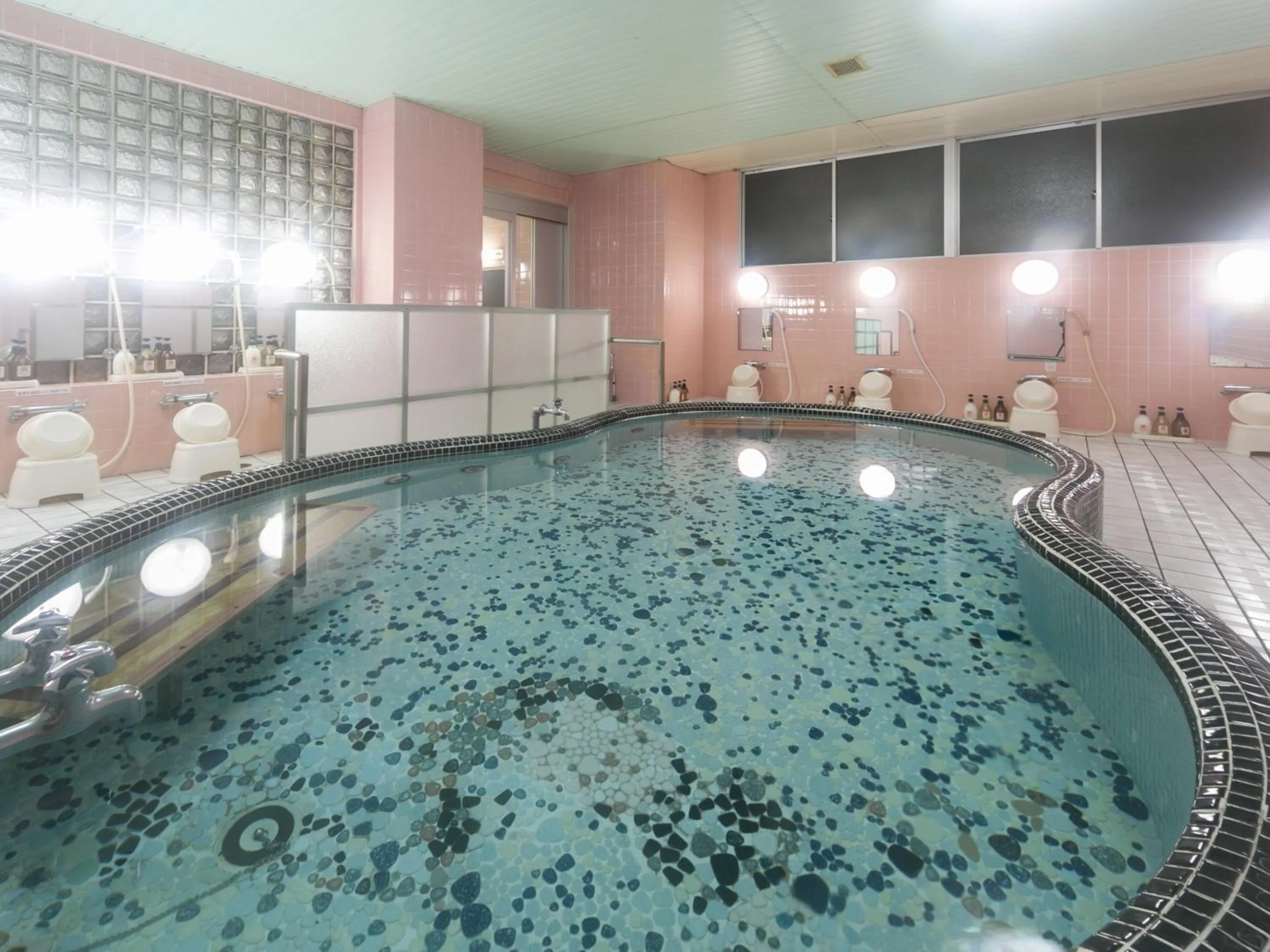 Public Bath in Riverside Hotel Shoei