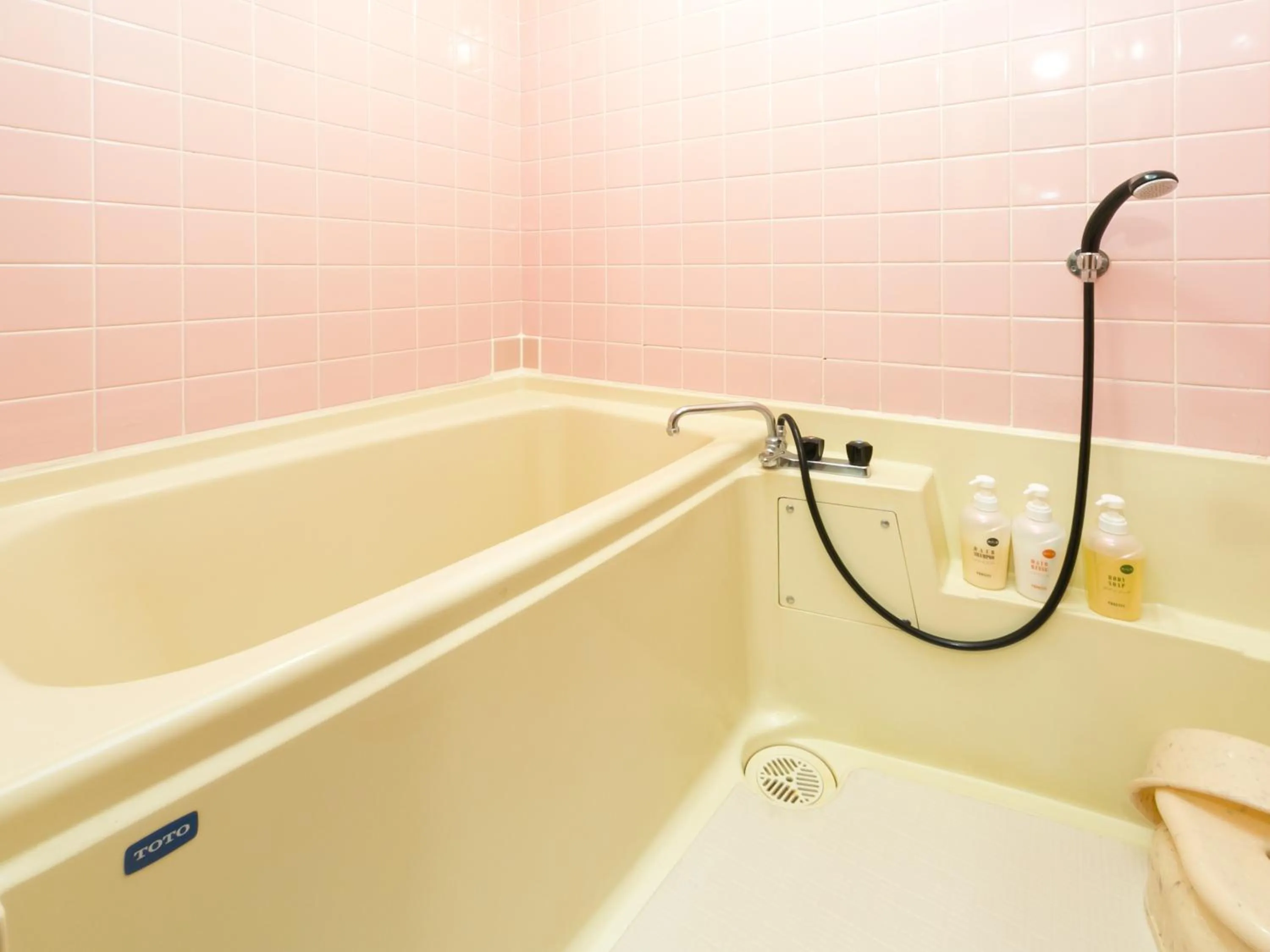 Shower in Riverside Hotel Shoei