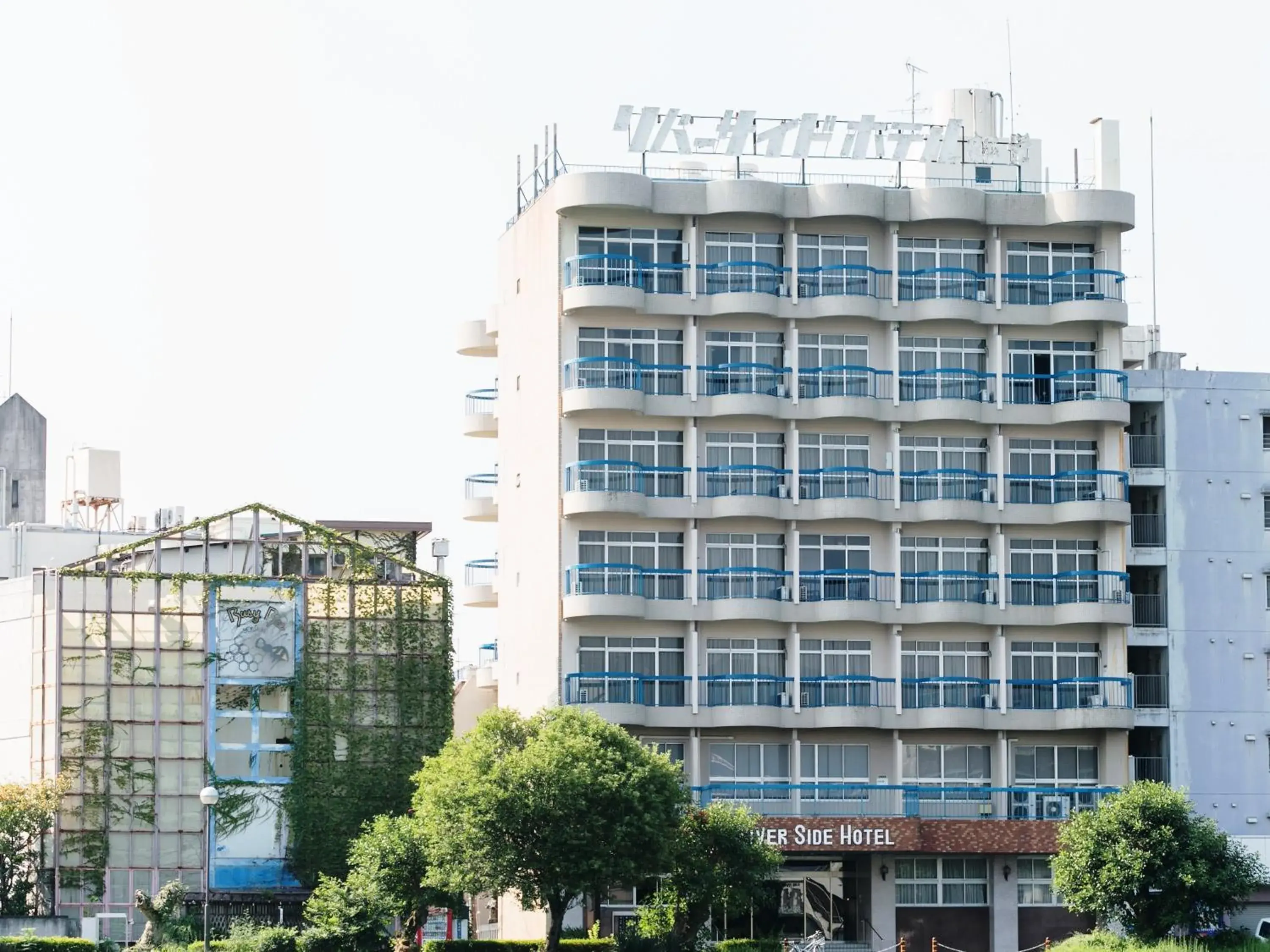 Property building in Riverside Hotel Shoei Property building in Riverside Hotel Shoei