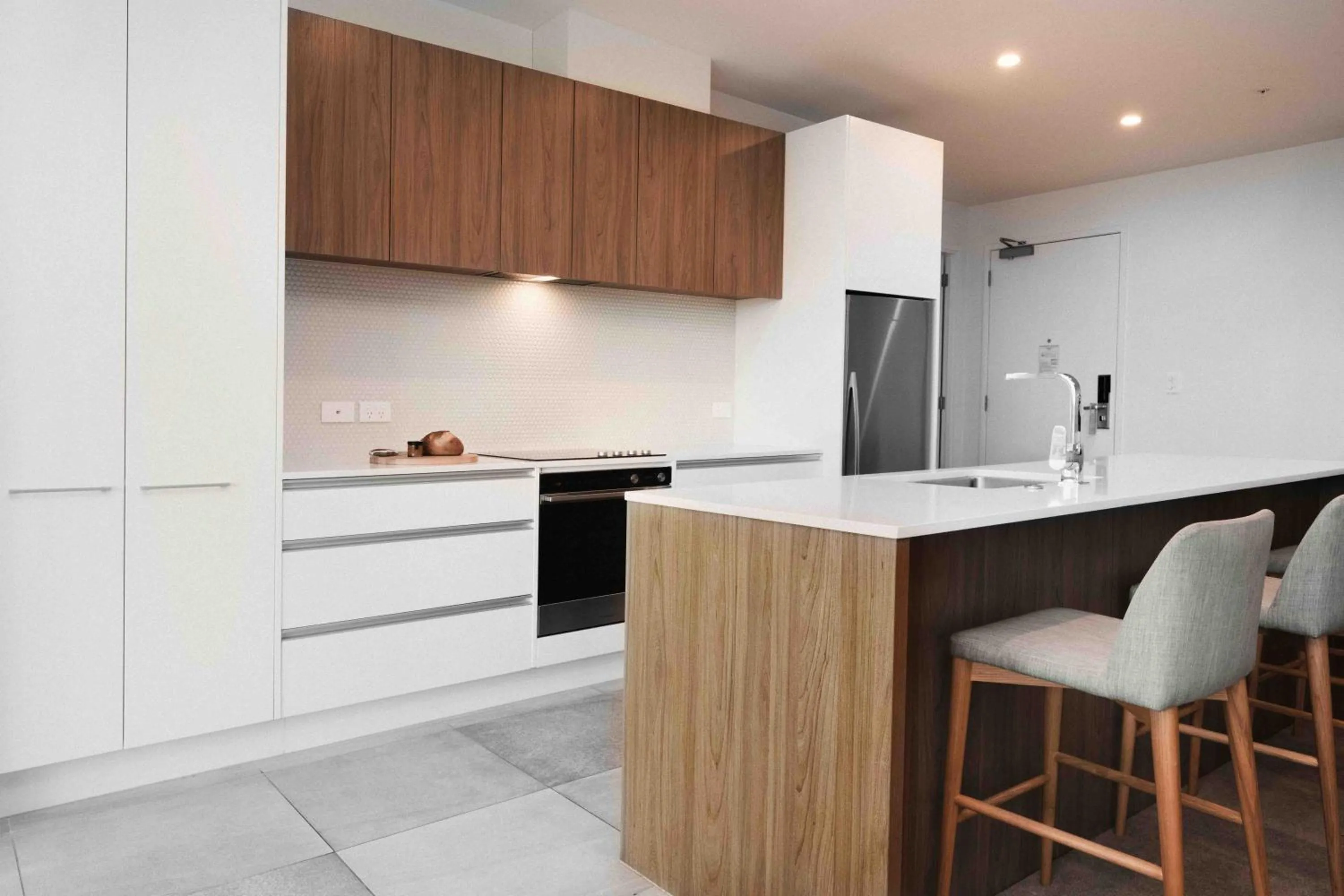 Kitchen or kitchenette in Swiss-Belsuites Victoria Park Auckland