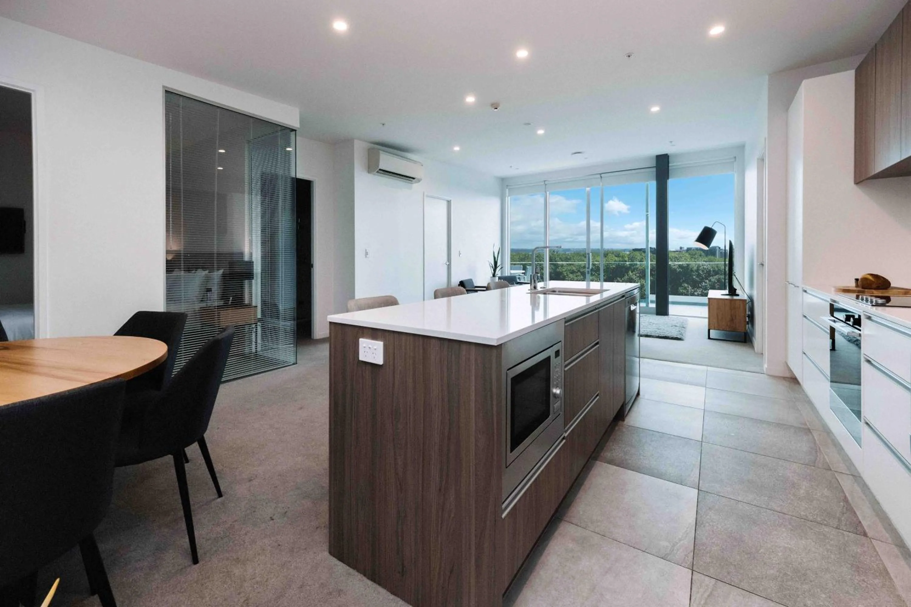 Kitchen or kitchenette in Swiss-Belsuites Victoria Park Auckland