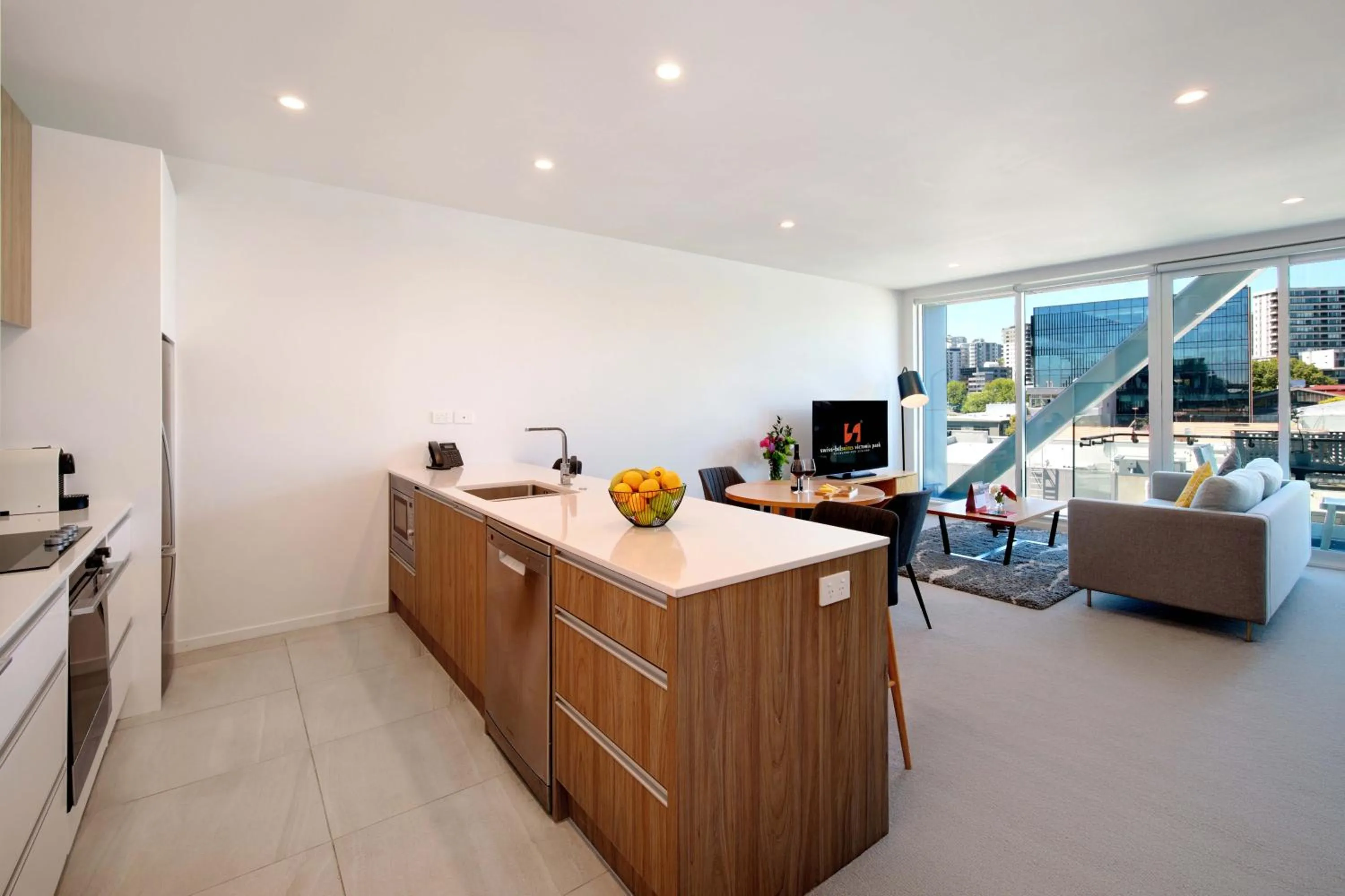 Kitchen or kitchenette in Swiss-Belsuites Victoria Park Auckland