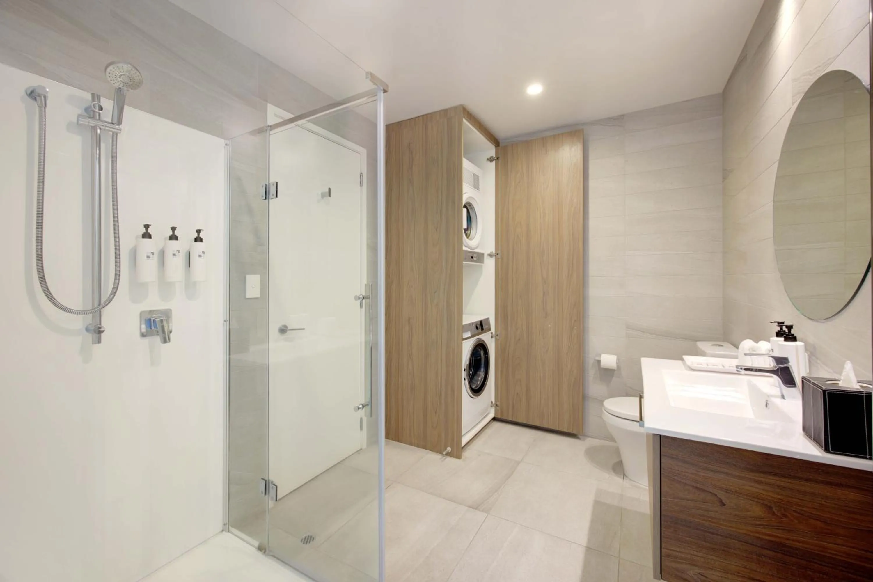 Shower in Swiss-Belsuites Victoria Park Auckland