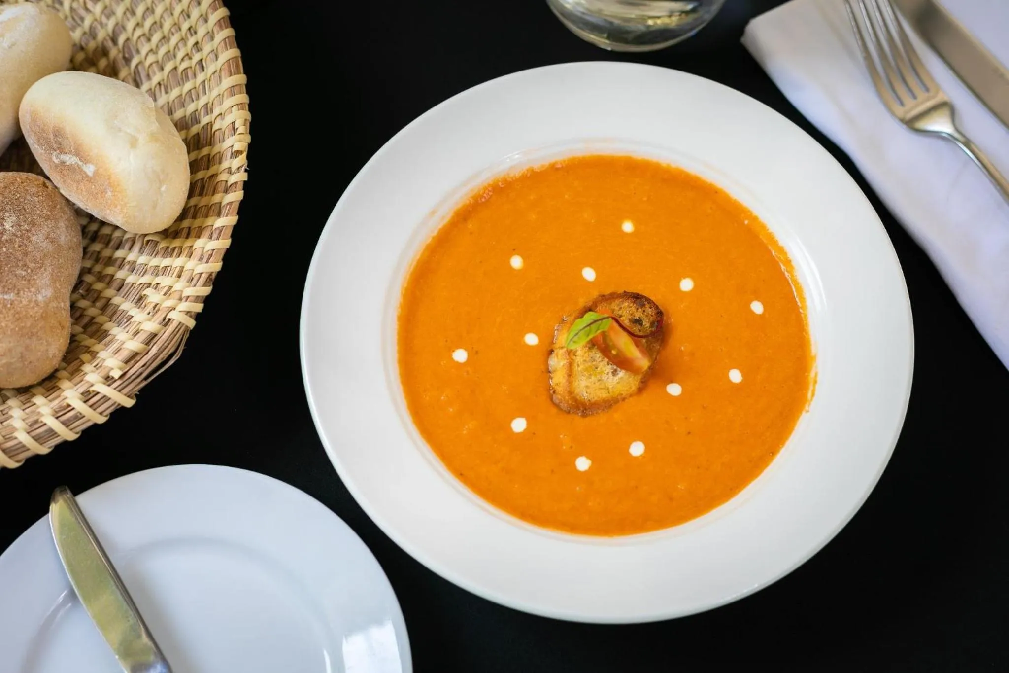 Restaurant/places to eat in Holiday Inn Santiago - Airport Terminal by IHG