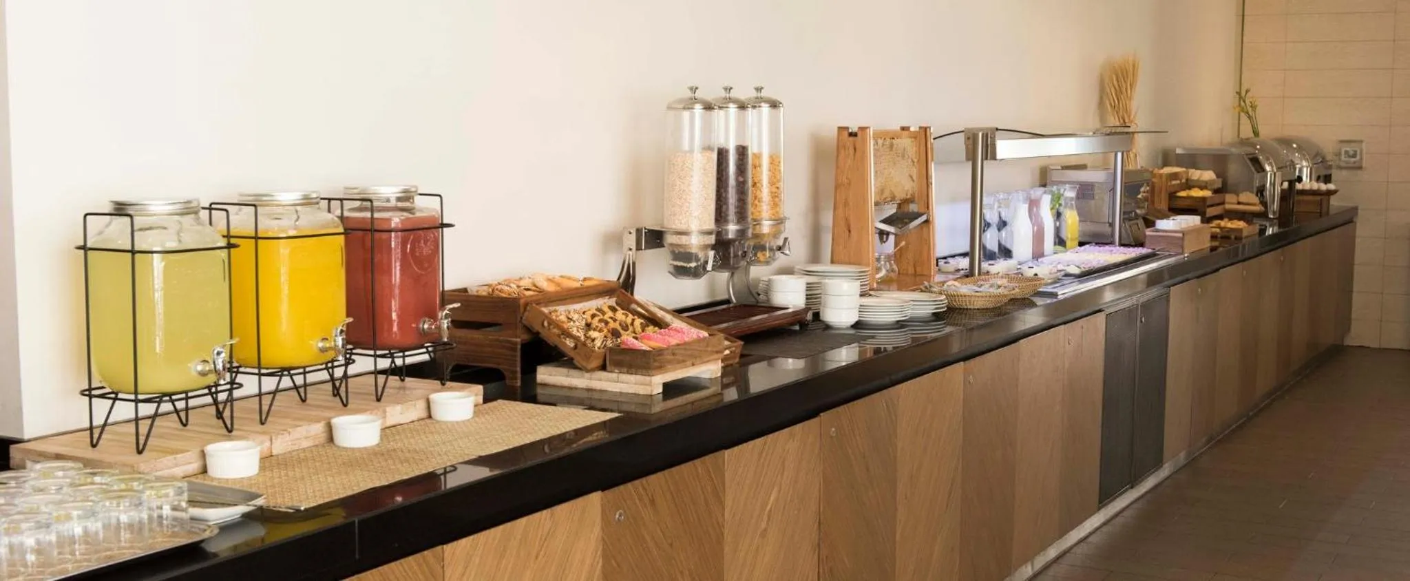 Breakfast in Holiday Inn Santiago - Airport Terminal by IHG