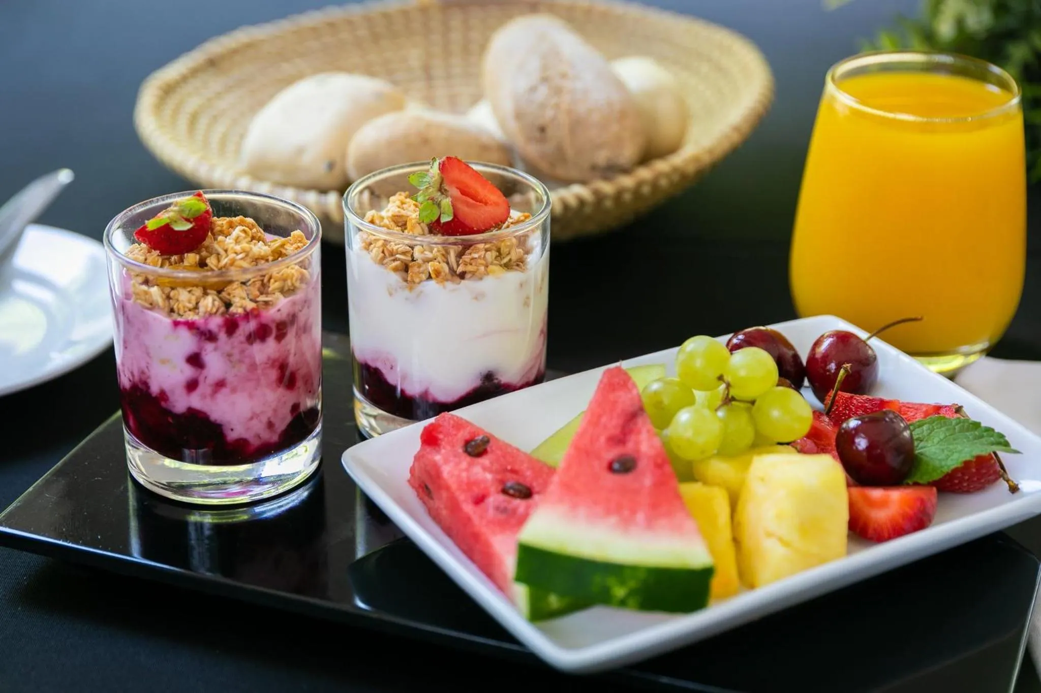 Restaurant/places to eat in Holiday Inn Santiago - Airport Terminal by IHG