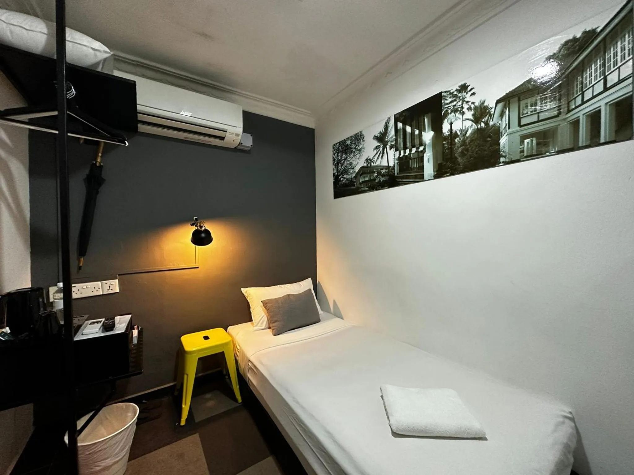 Bedroom, Bed in Check-Inn at Little India