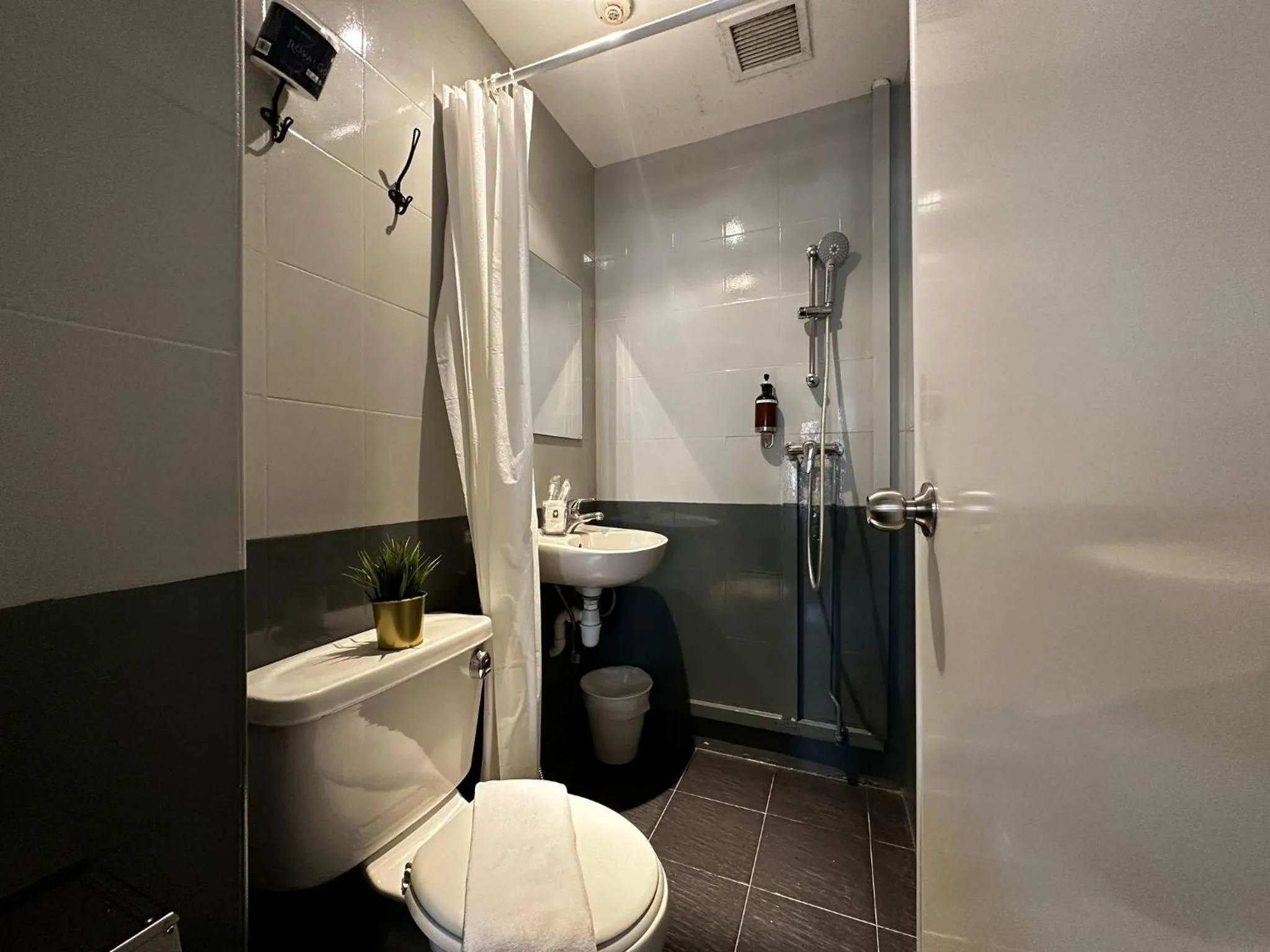 Bathroom in Check-Inn at Little India