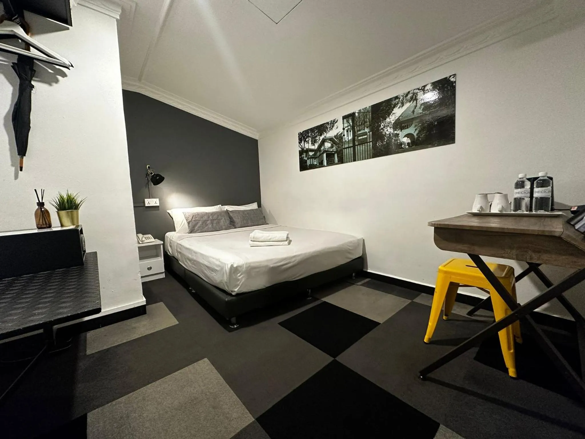 Bed in Check-Inn at Little India