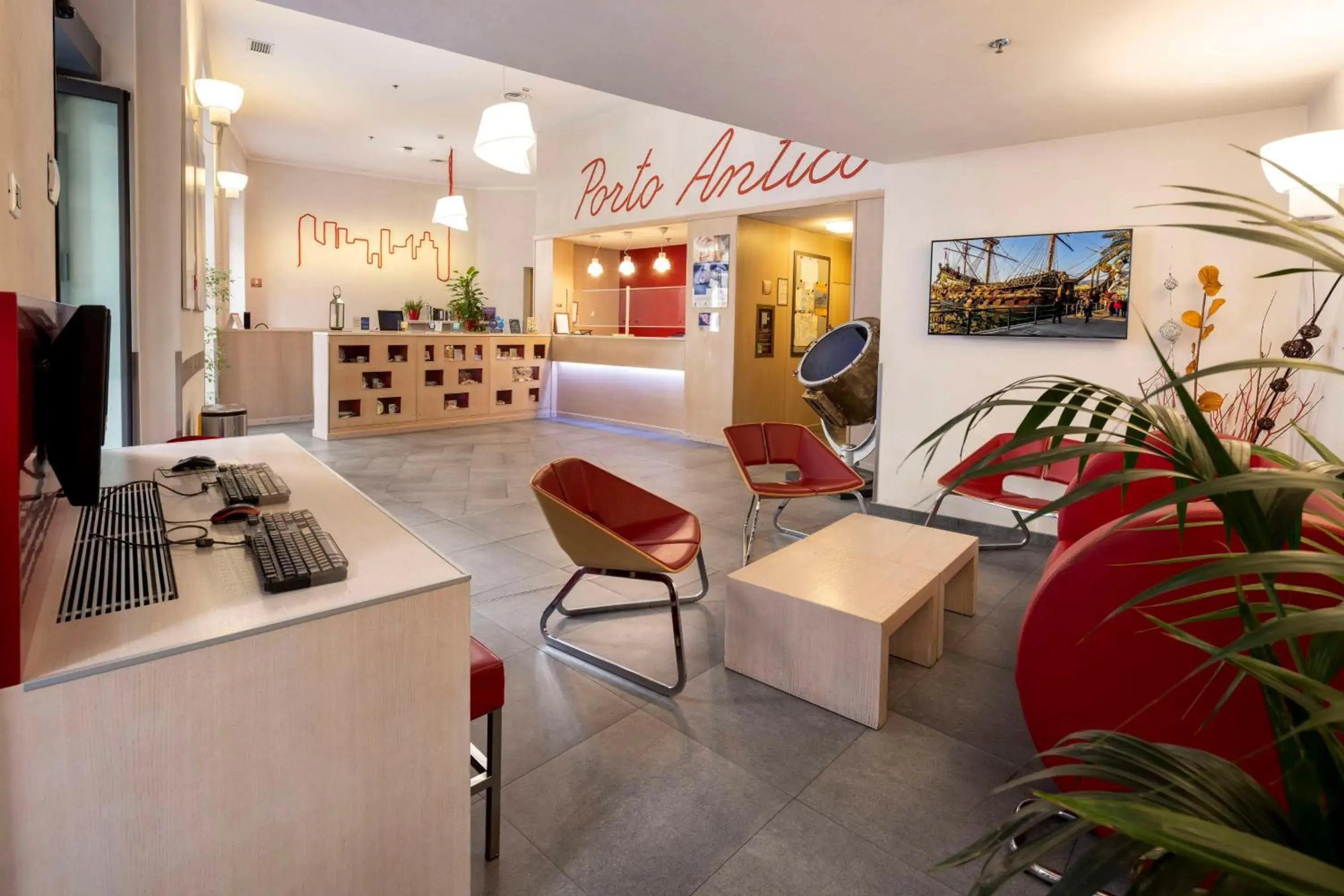 Lobby or reception in Best Western Porto Antico Lobby or reception in Best Western Porto Antico