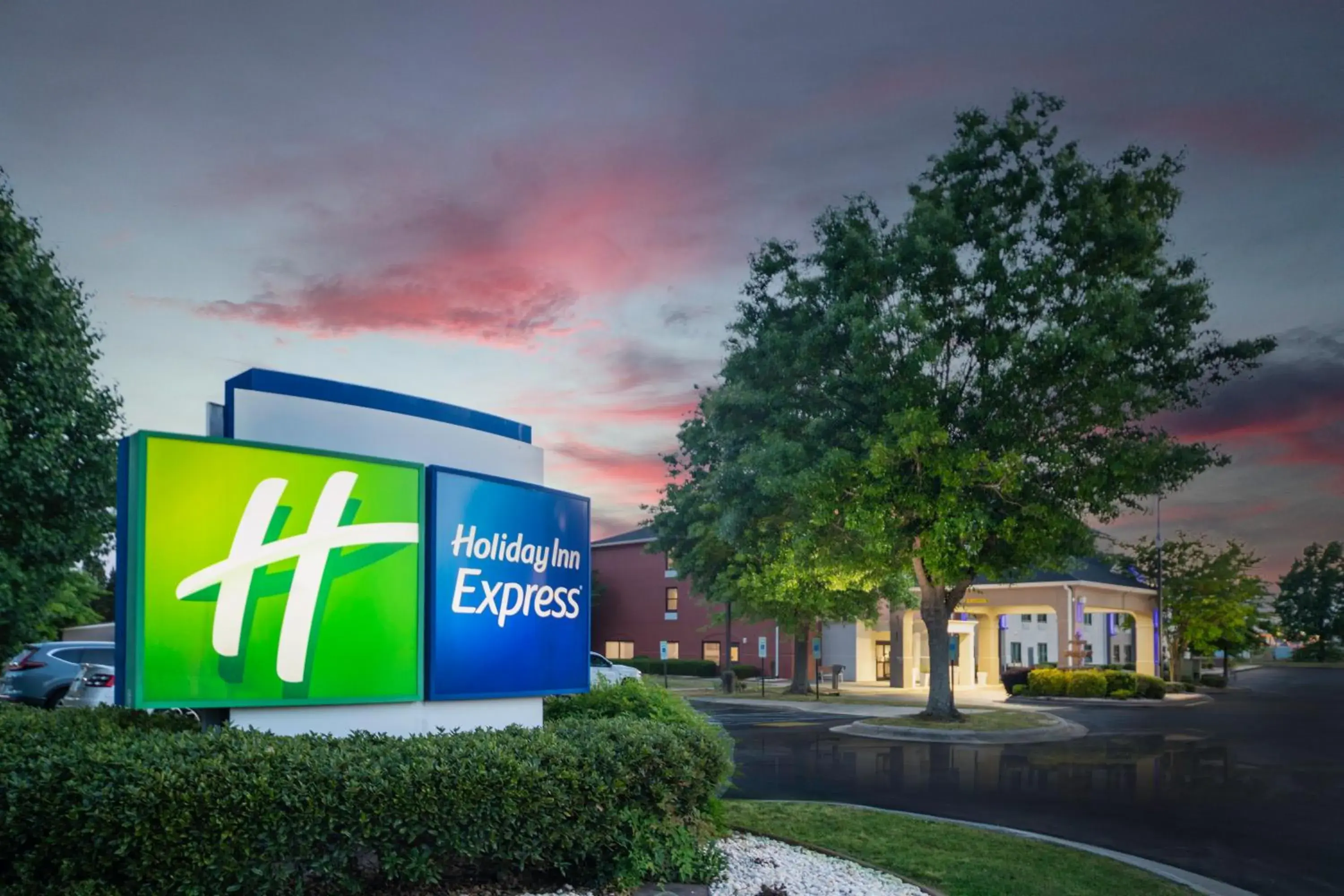 Property building in Holiday Inn Express Clayton Southeast Raleigh by IHG Property building in Holiday Inn Express Clayton Southeast Raleigh by IHG